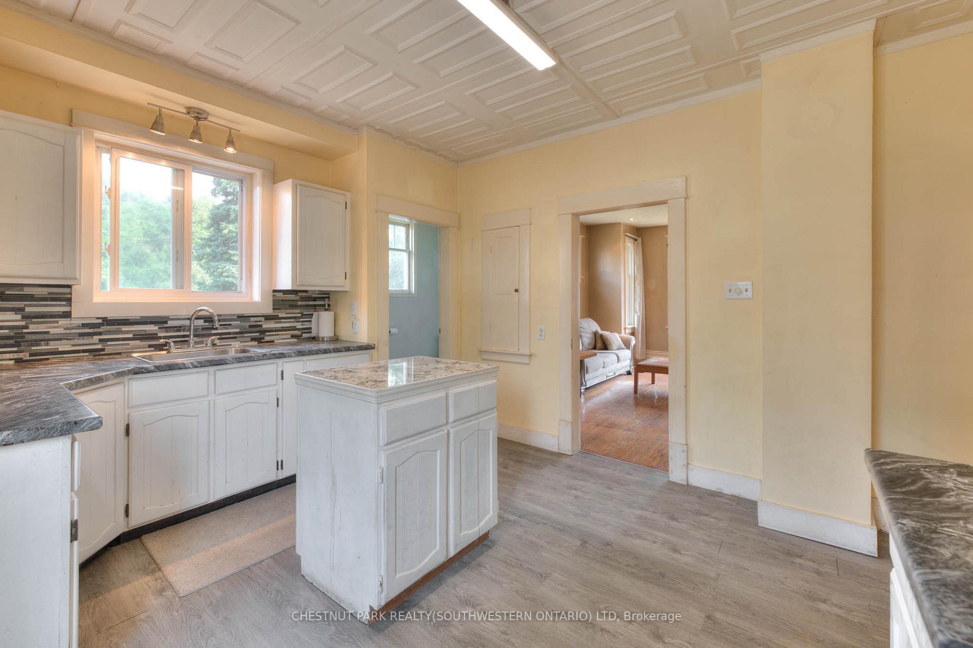 Photo 3 of 2057 Martin Street, Howick, Howick Twp — HOMEH