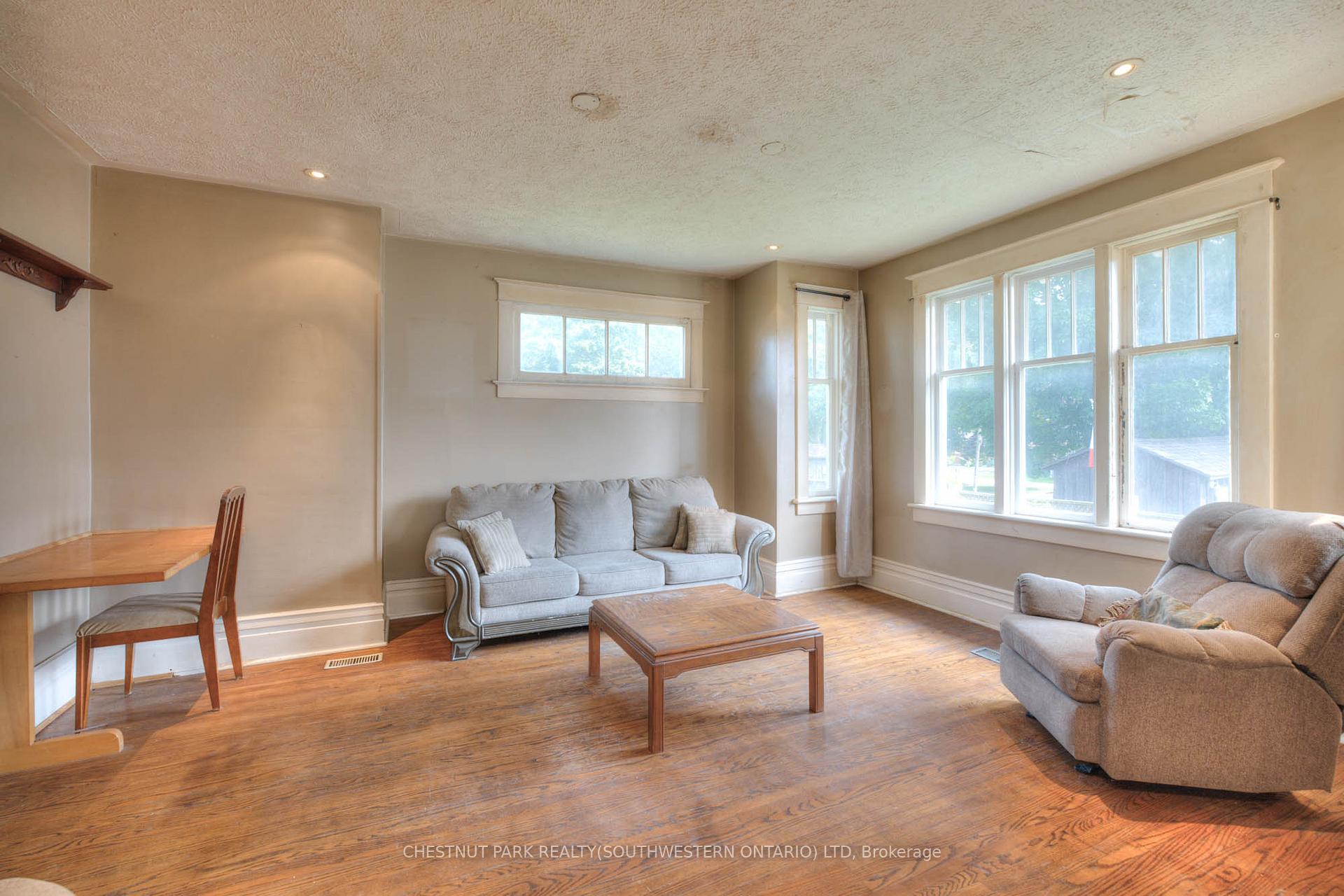 Photo 14 of 2057 Martin Street, Howick, Howick Twp — HOMEH