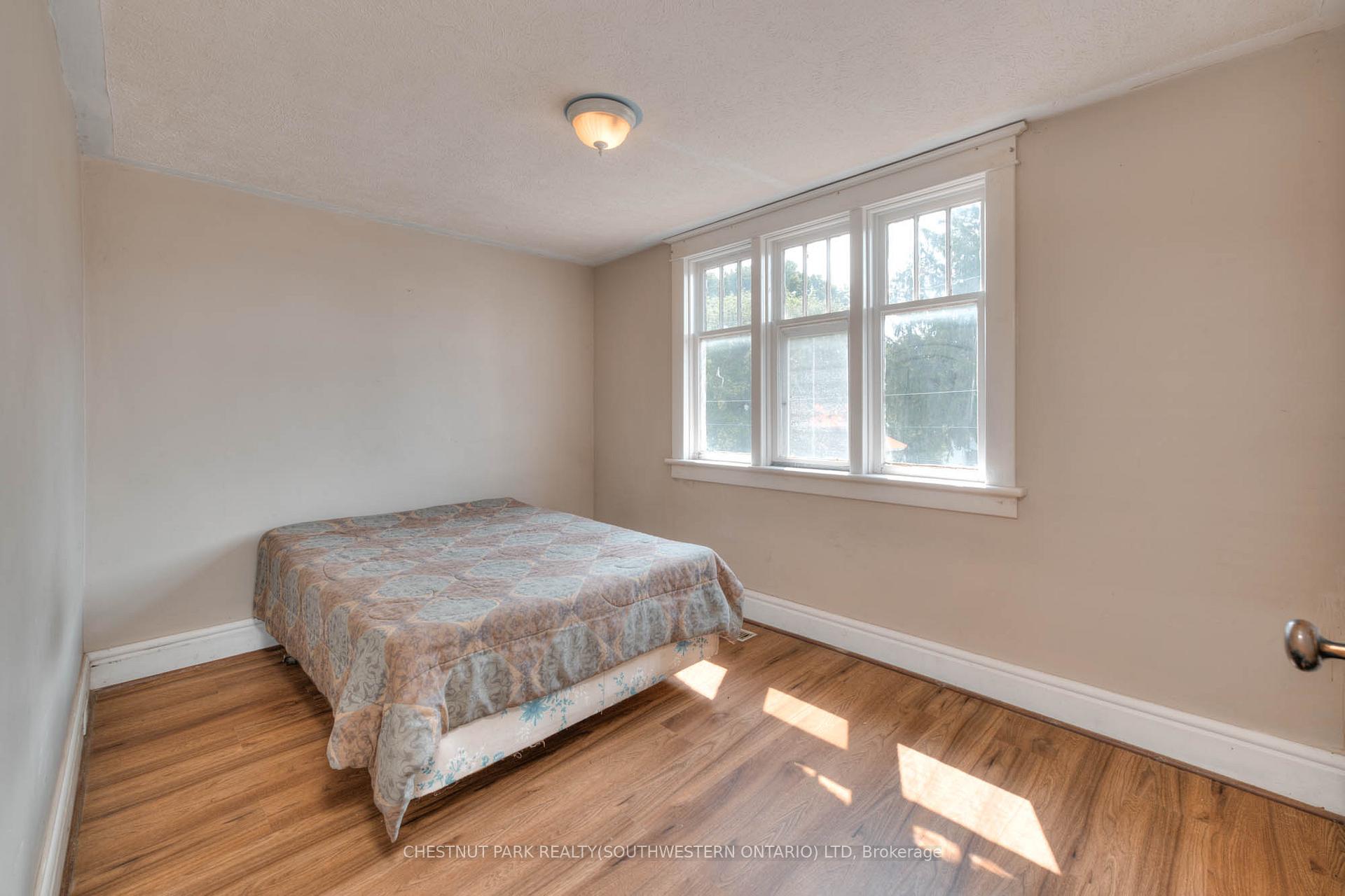Photo 16 of 2057 Martin Street, Howick, Howick Twp — HOMEH