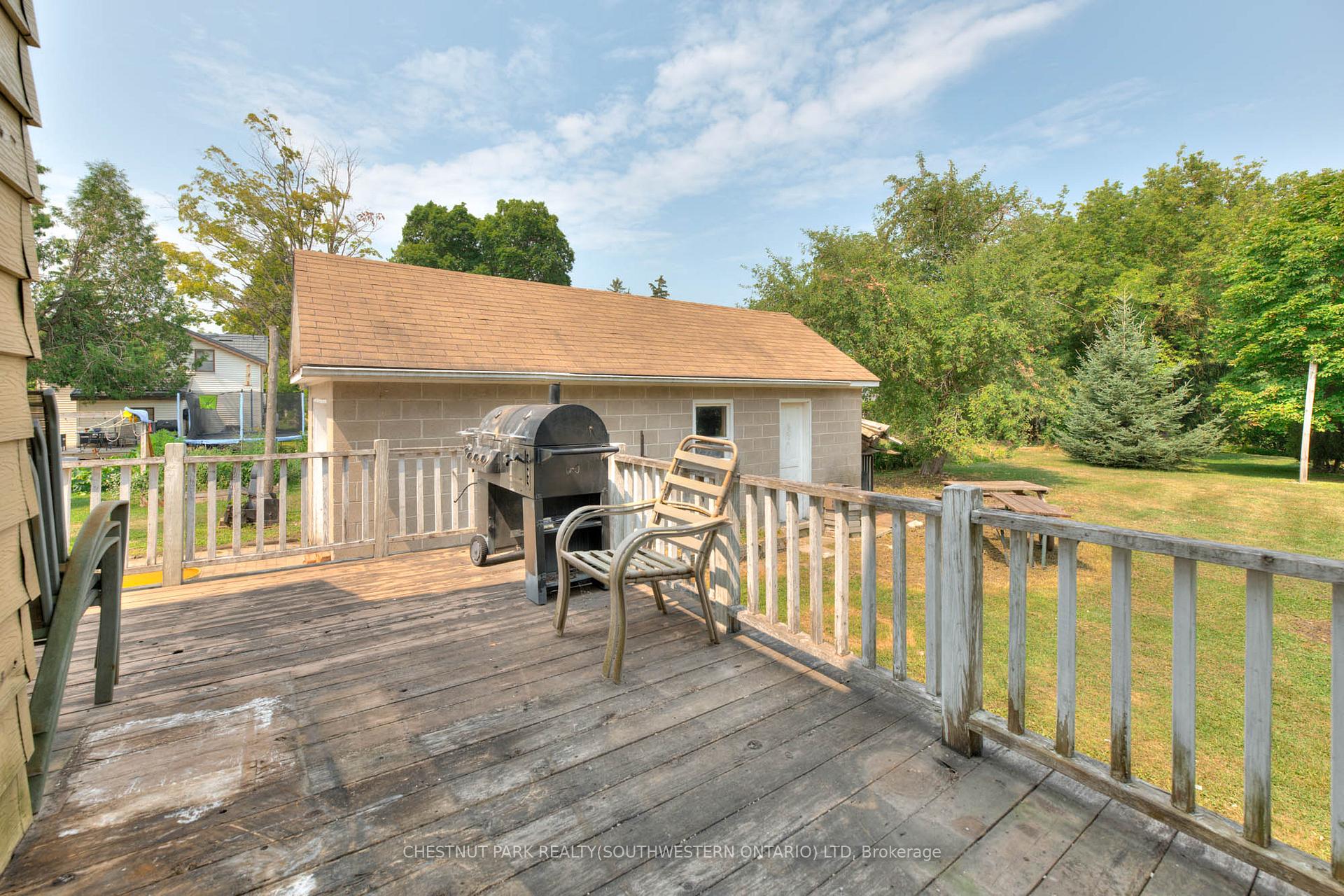Photo 37 of 2057 Martin Street, Howick, Howick Twp — HOMEH