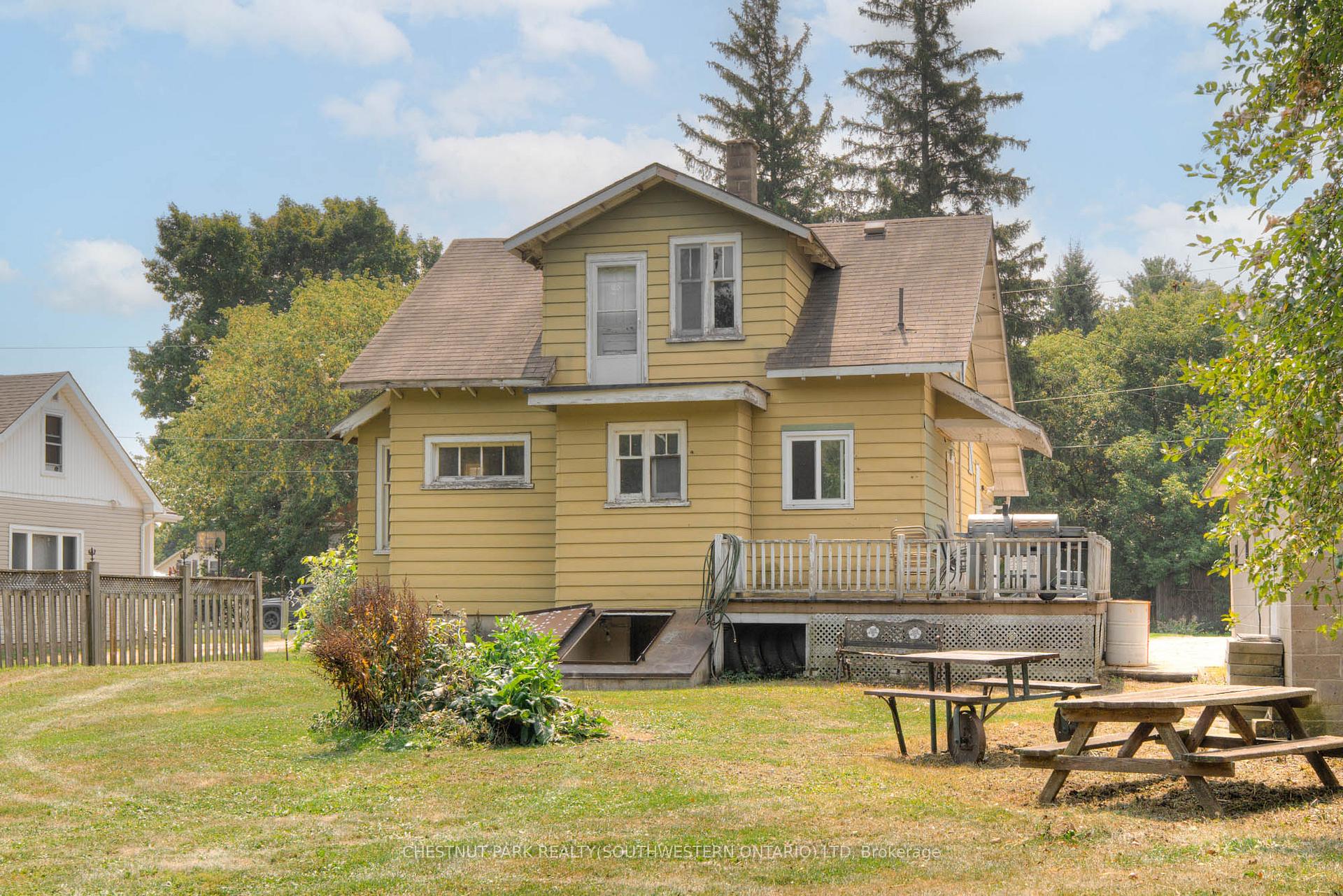Photo 32 of 2057 Martin Street, Howick, Howick Twp — HOMEH