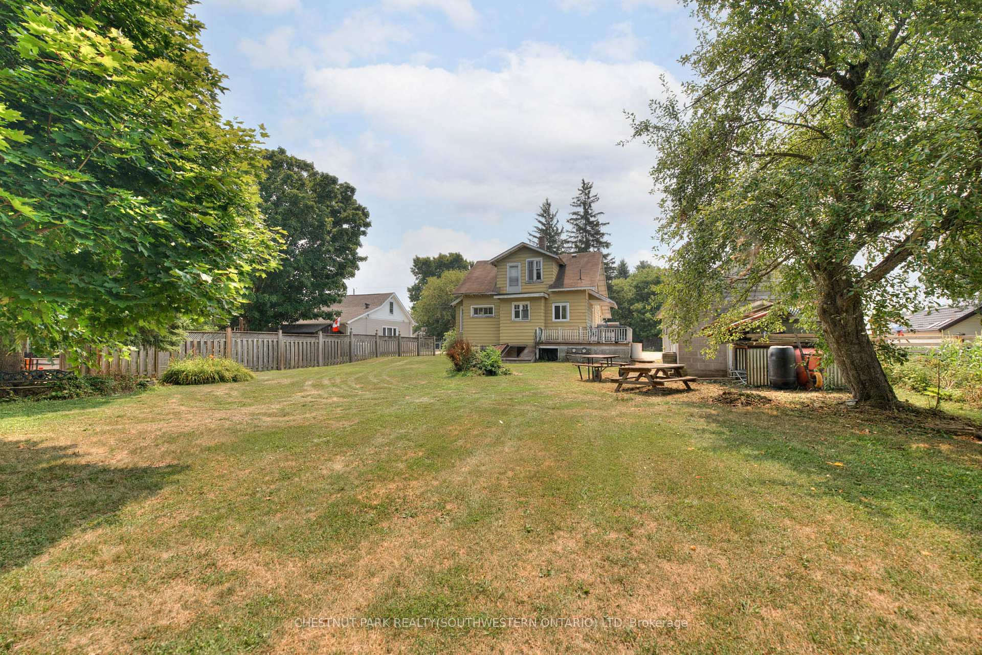 Photo 13 of 2057 Martin Street, Howick, Howick Twp — HOMEH