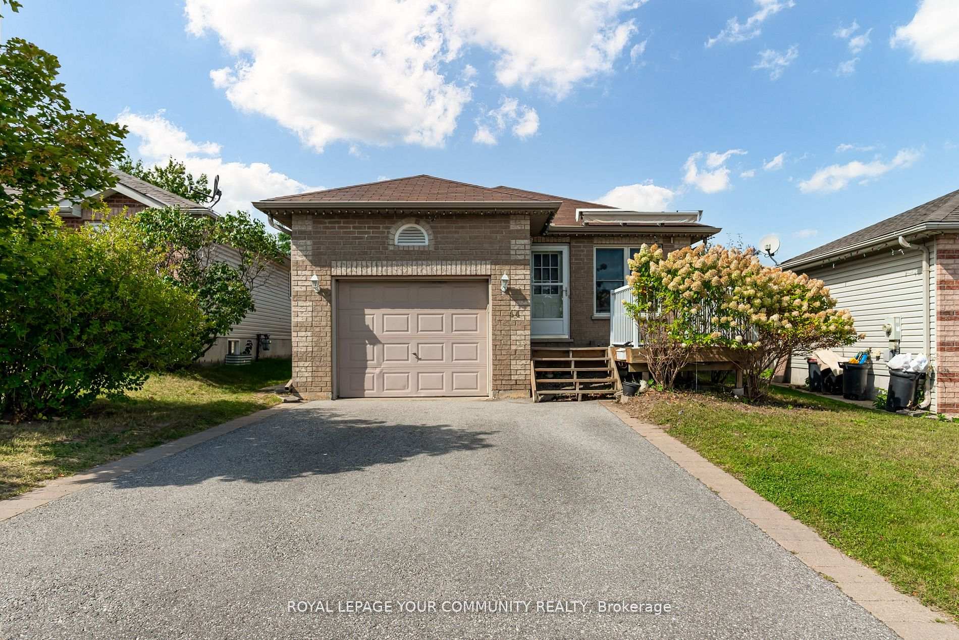 Front of 44 Hanmer Street E