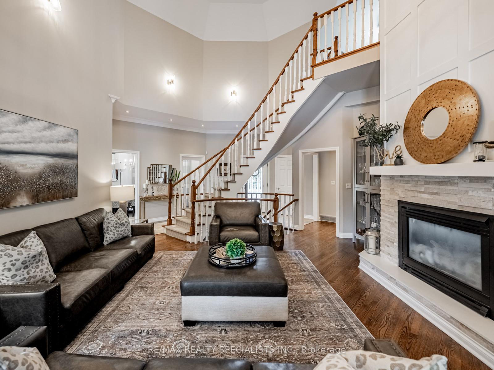 Photo 38 of 12 McMaster Street, Halton Hills, Glen Williams — HOMEH