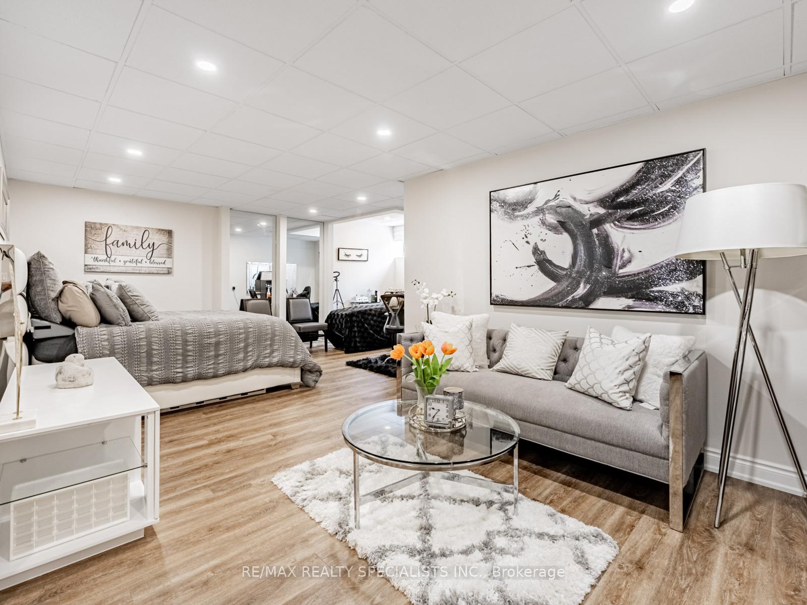Photo 15 of 12 McMaster Street, Halton Hills, Glen Williams — HOMEH