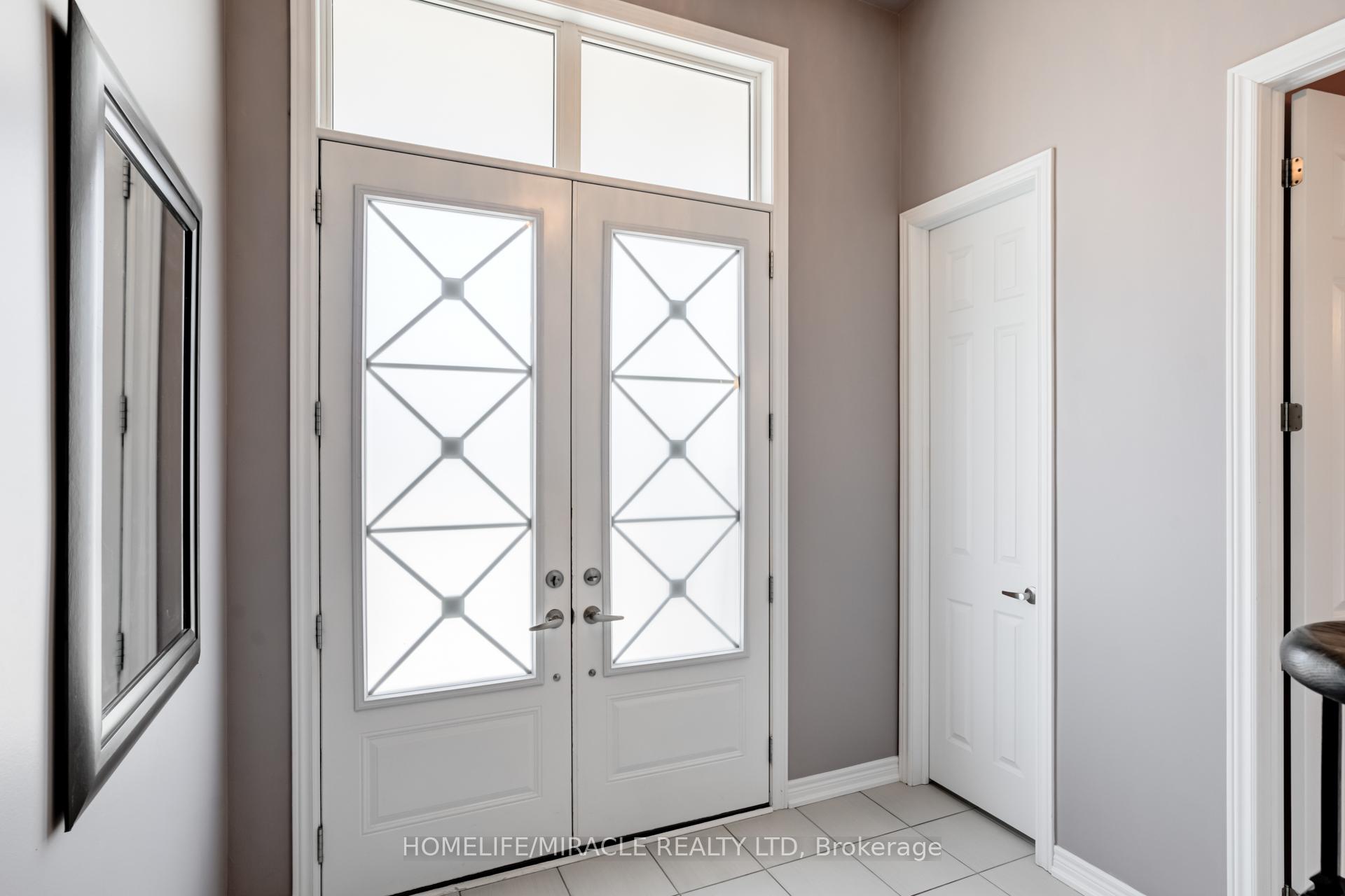 Photo 2 of 5 Kennedy Boulevard, New Tecumseth, Rural New Tecumseth — HOMEH