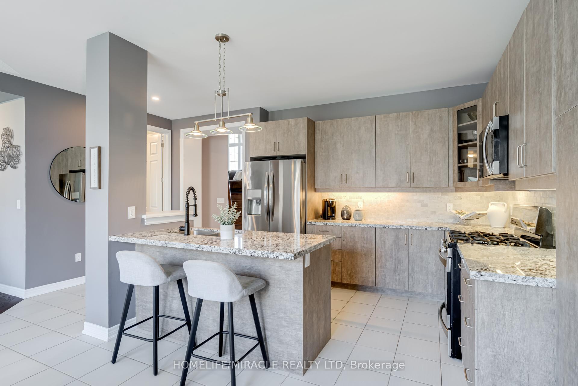 Photo 13 of 5 Kennedy Boulevard, New Tecumseth, Rural New Tecumseth — HOMEH