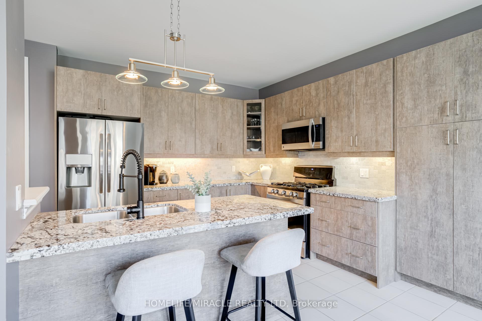 Photo 11 of 5 Kennedy Boulevard, New Tecumseth, Rural New Tecumseth — HOMEH