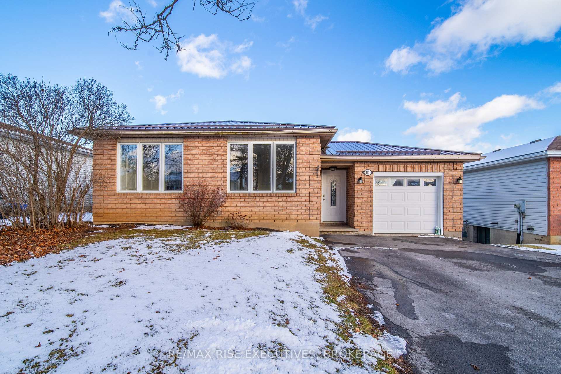 Photo 1 of 115 University Avenue, Belleville, Belleville Ward — HOMEH