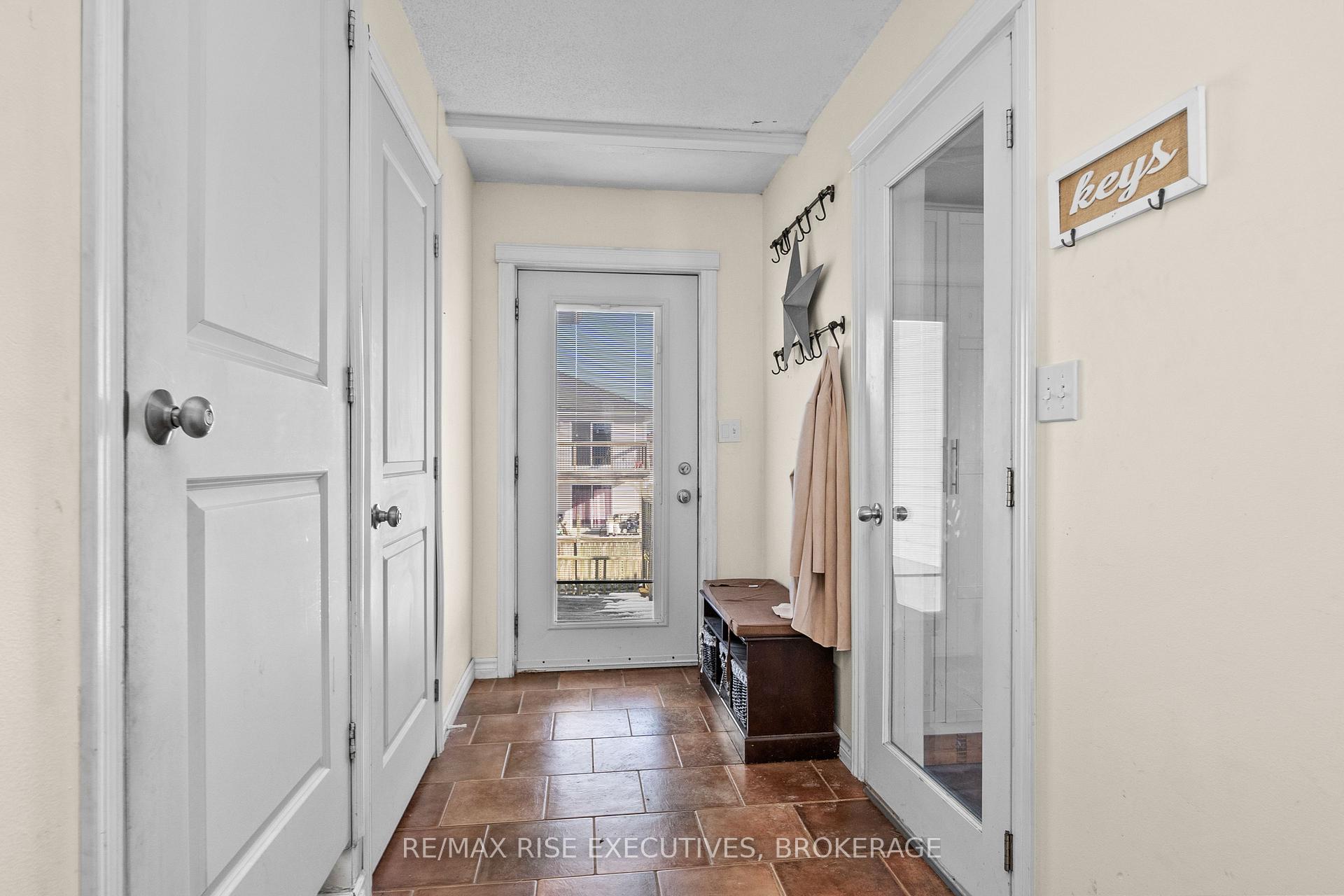 Photo 5 of 115 University Avenue, Belleville, Belleville Ward — HOMEH