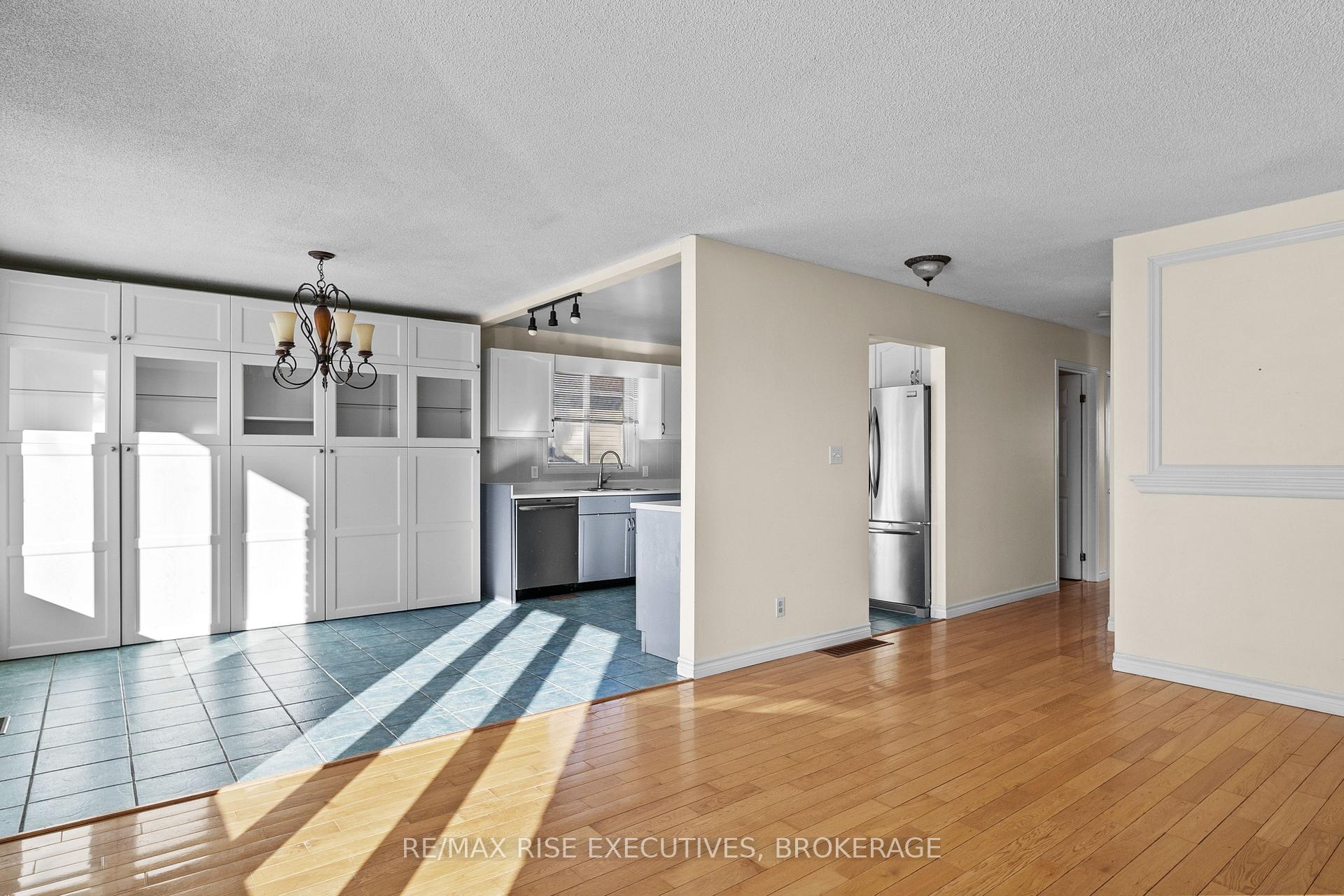 Photo 9 of 115 University Avenue, Belleville, Belleville Ward — HOMEH