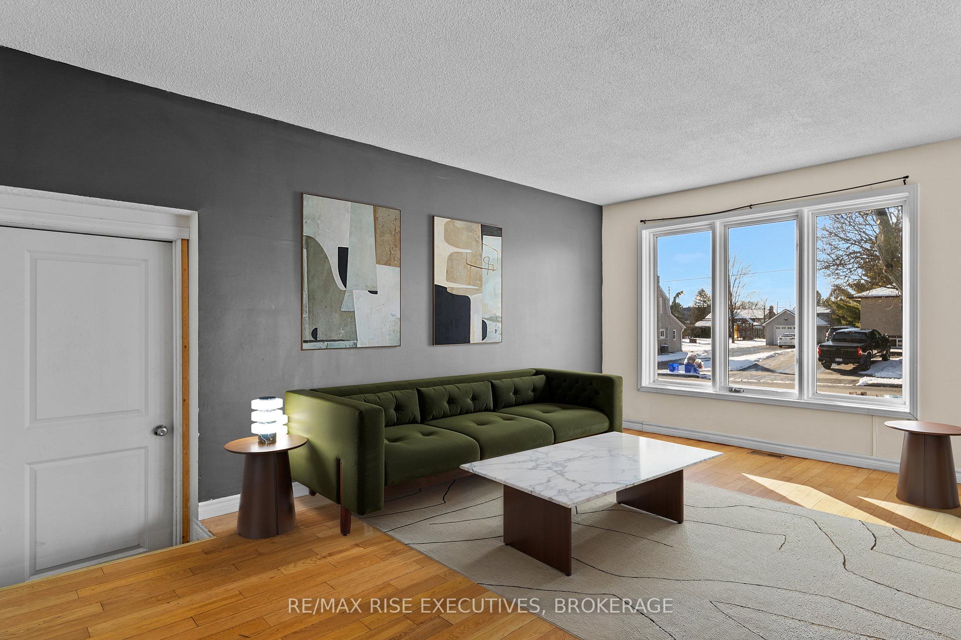 Photo 10 of 115 University Avenue, Belleville, Belleville Ward — HOMEH