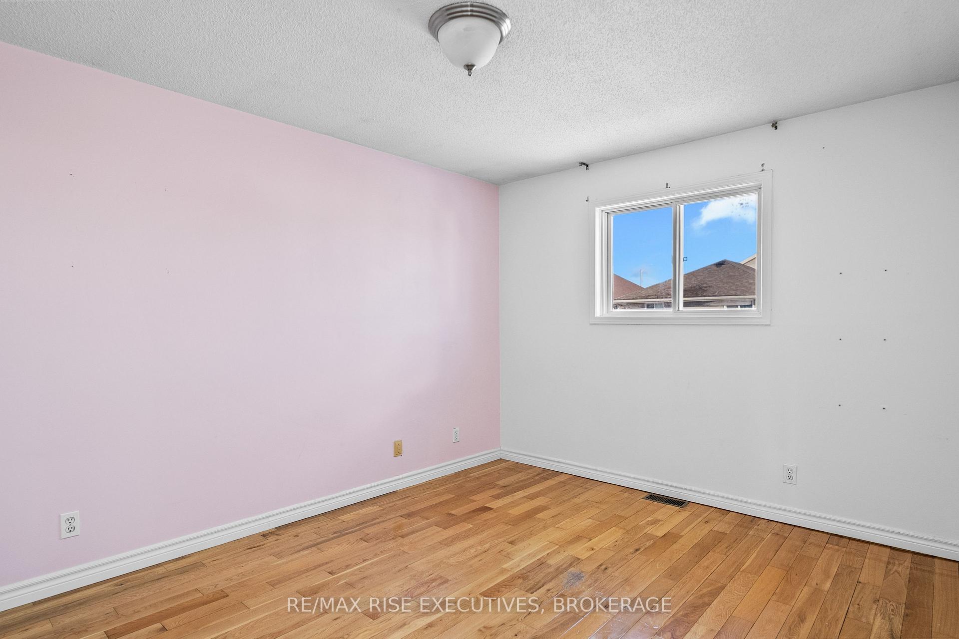 Photo 23 of 115 University Avenue, Belleville, Belleville Ward — HOMEH