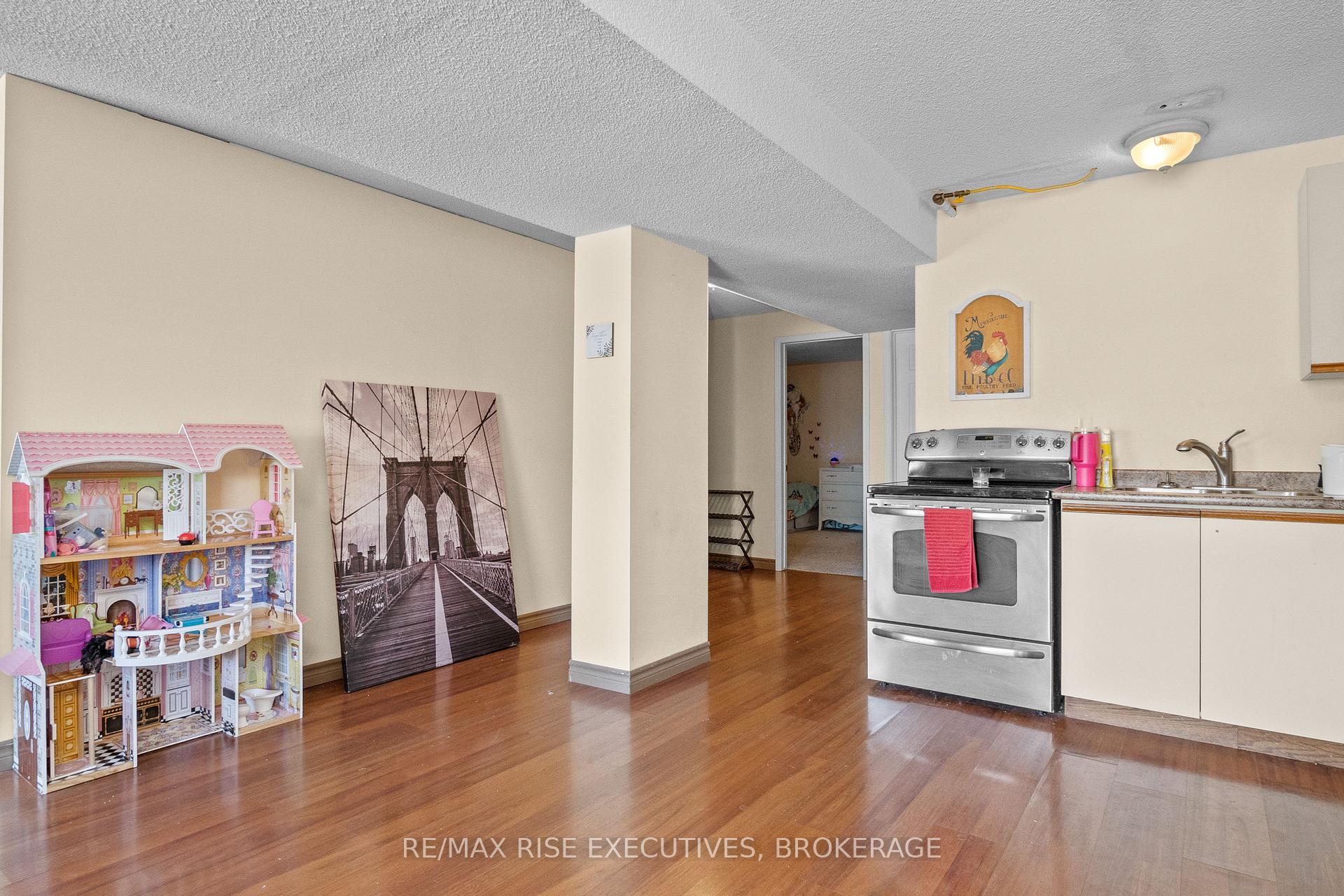 Photo 25 of 115 University Avenue, Belleville, Belleville Ward — HOMEH