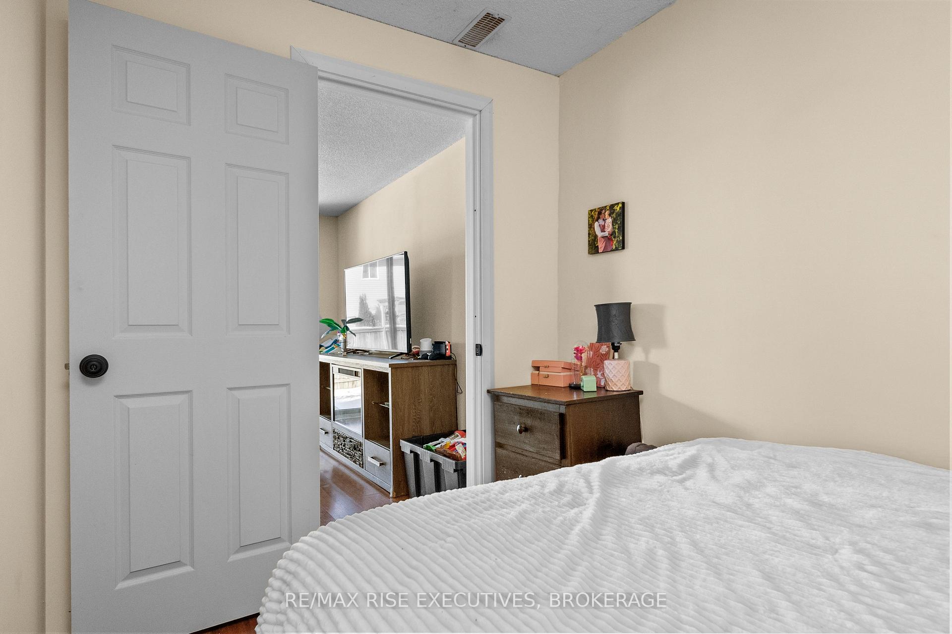 Photo 37 of 115 University Avenue, Belleville, Belleville Ward — HOMEH