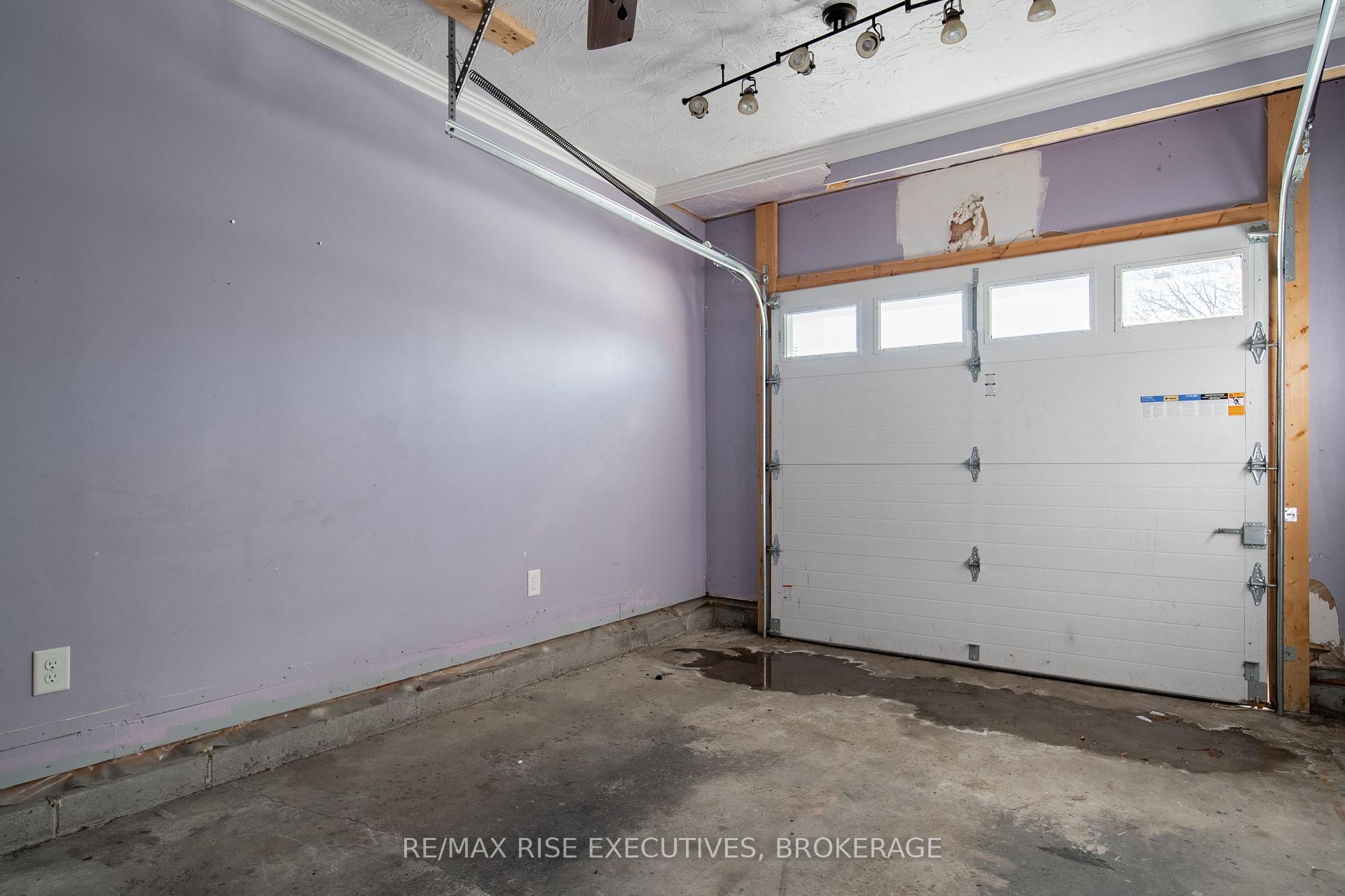 Photo 40 of 115 University Avenue, Belleville, Belleville Ward — HOMEH
