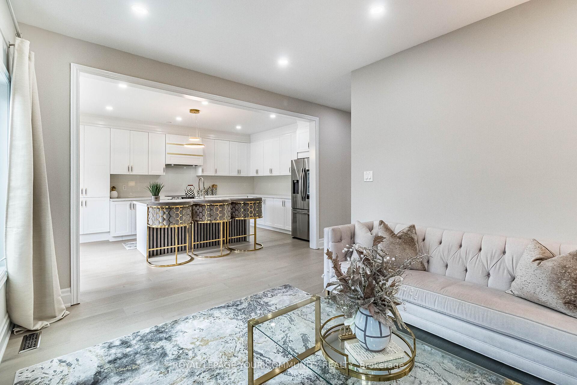 Photo 1 of 63 Regency View Heights, Vaughan, Maple — HOMEH