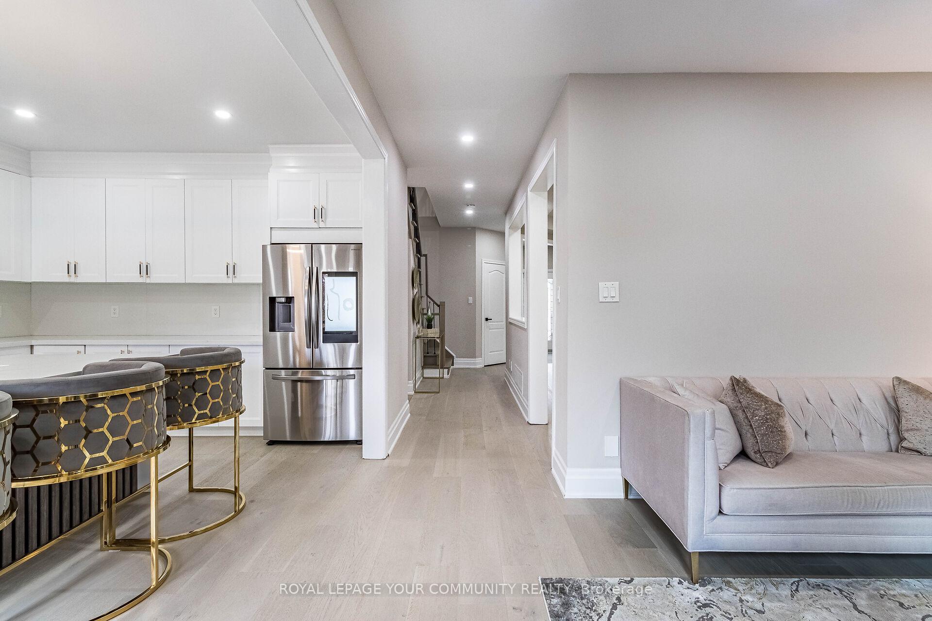 Photo 6 of 63 Regency View Heights, Vaughan, Maple — HOMEH