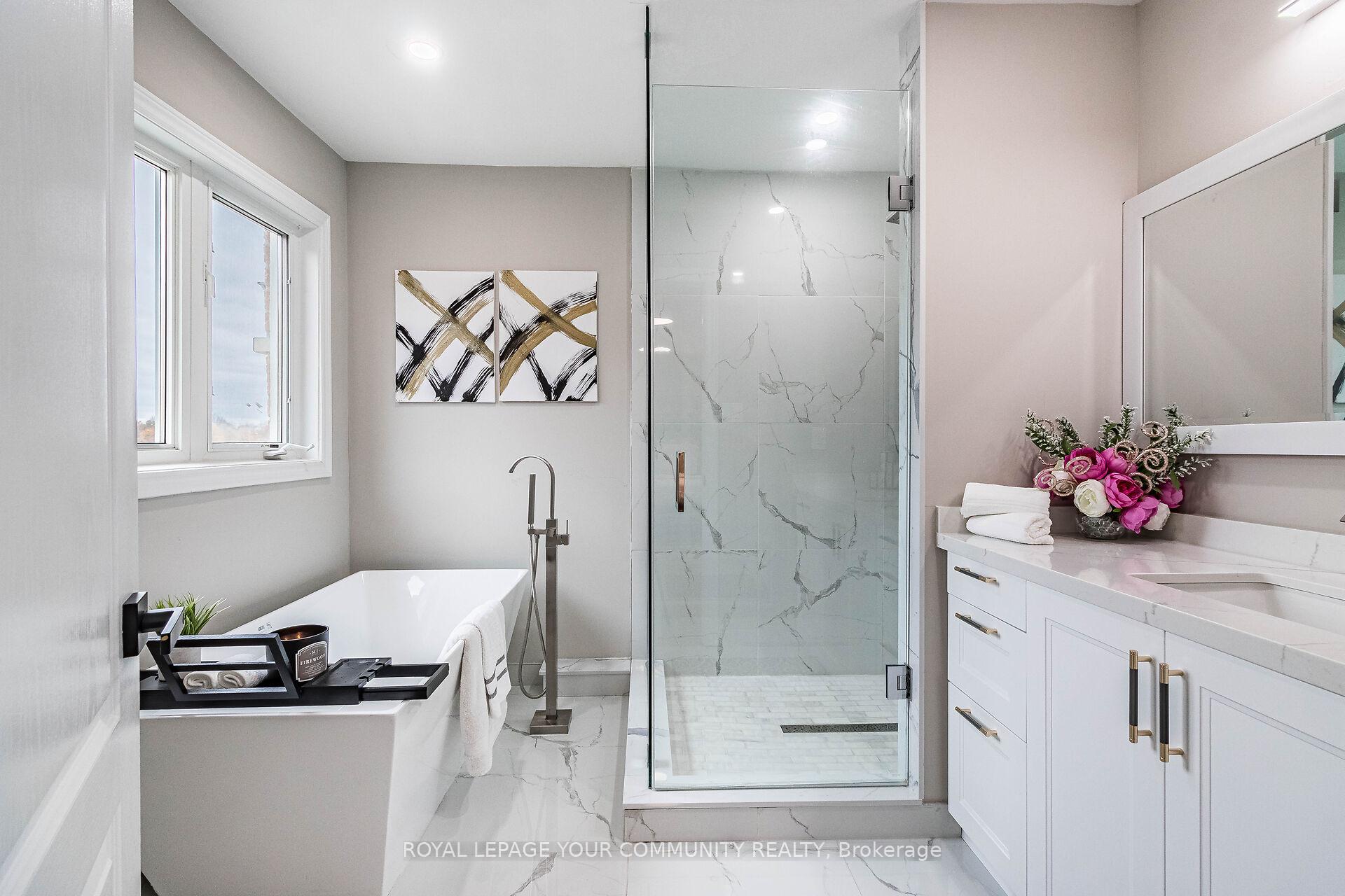 Photo 3 of 63 Regency View Heights, Vaughan, Maple — HOMEH