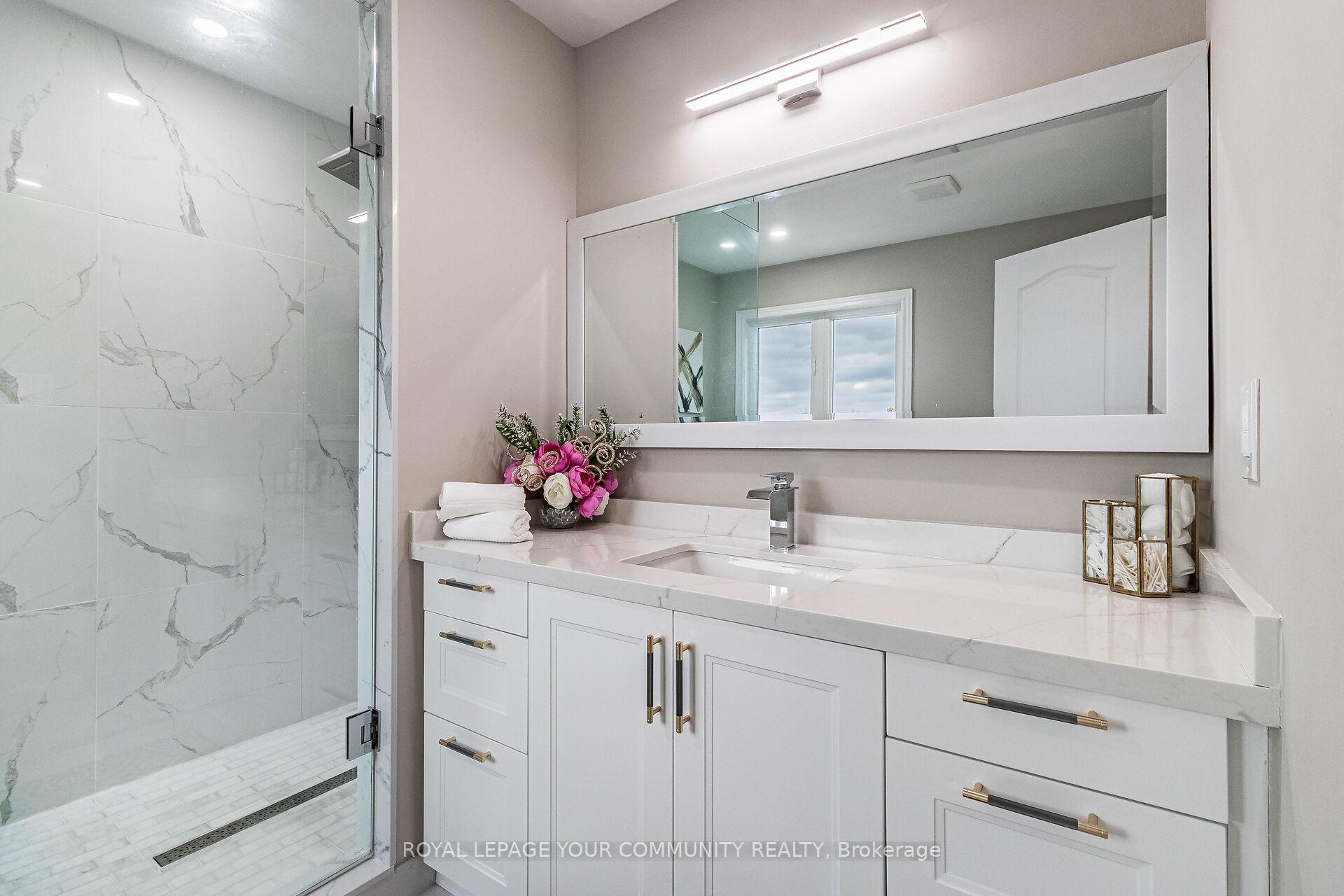 Photo 18 of 63 Regency View Heights, Vaughan, Maple — HOMEH