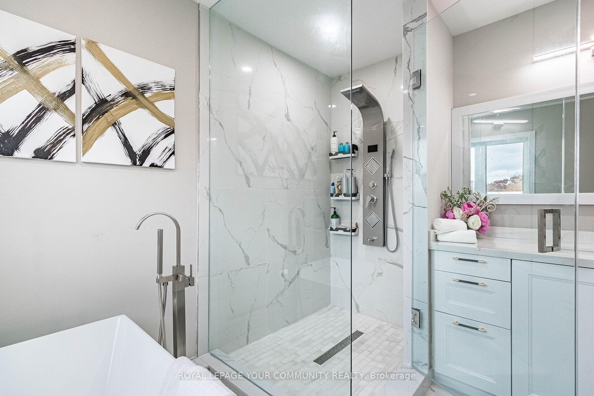 Photo 17 of 63 Regency View Heights, Vaughan, Maple — HOMEH