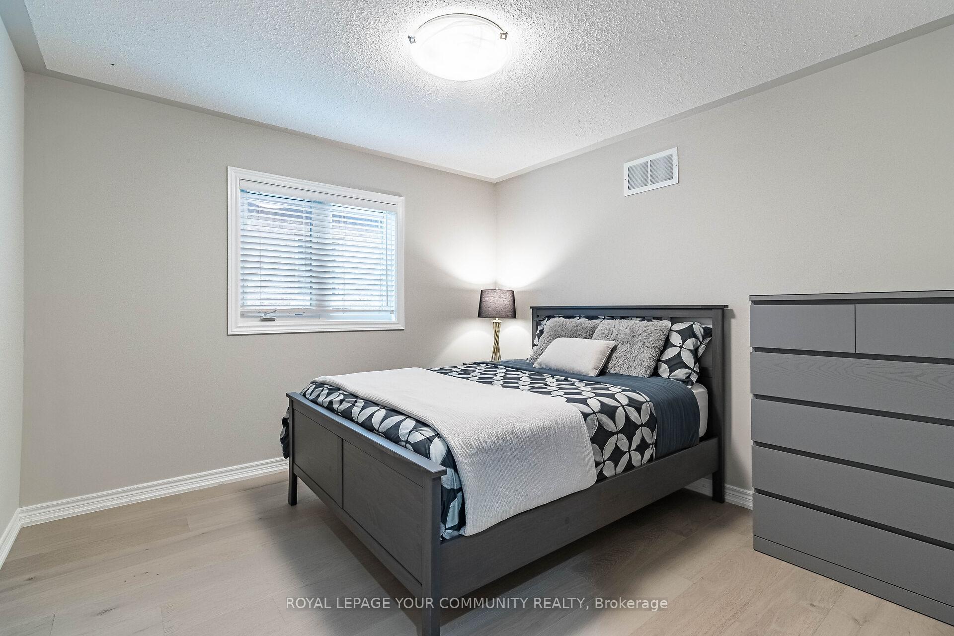 Photo 14 of 63 Regency View Heights, Vaughan, Maple — HOMEH
