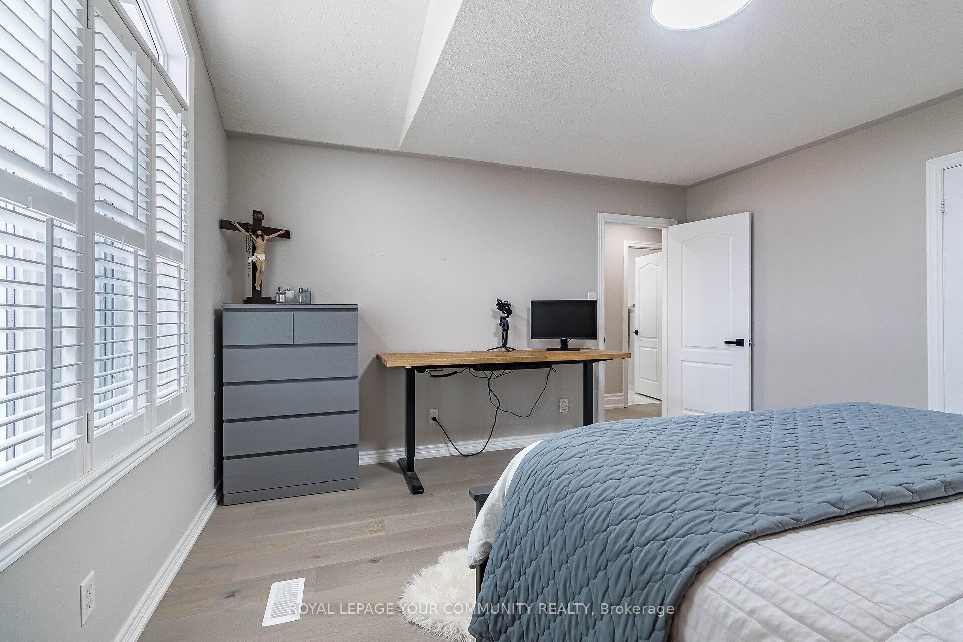 Photo 10 of 63 Regency View Heights, Vaughan, Maple — HOMEH