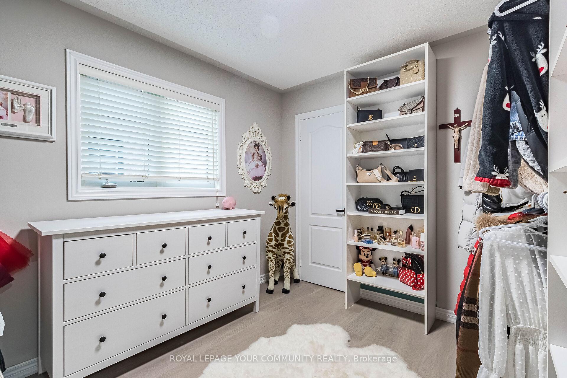 Photo 20 of 63 Regency View Heights, Vaughan, Maple — HOMEH