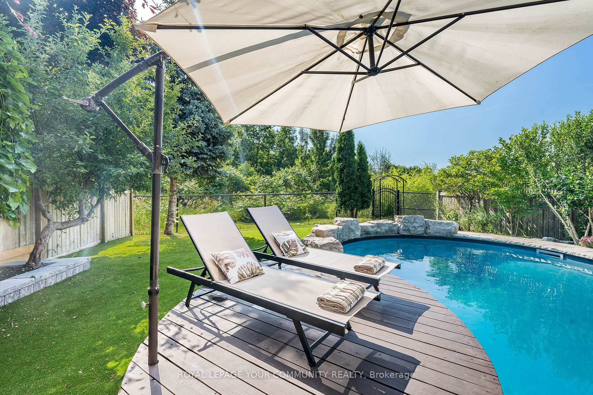 Photo 26 of 63 Regency View Heights, Vaughan, Maple — HOMEH