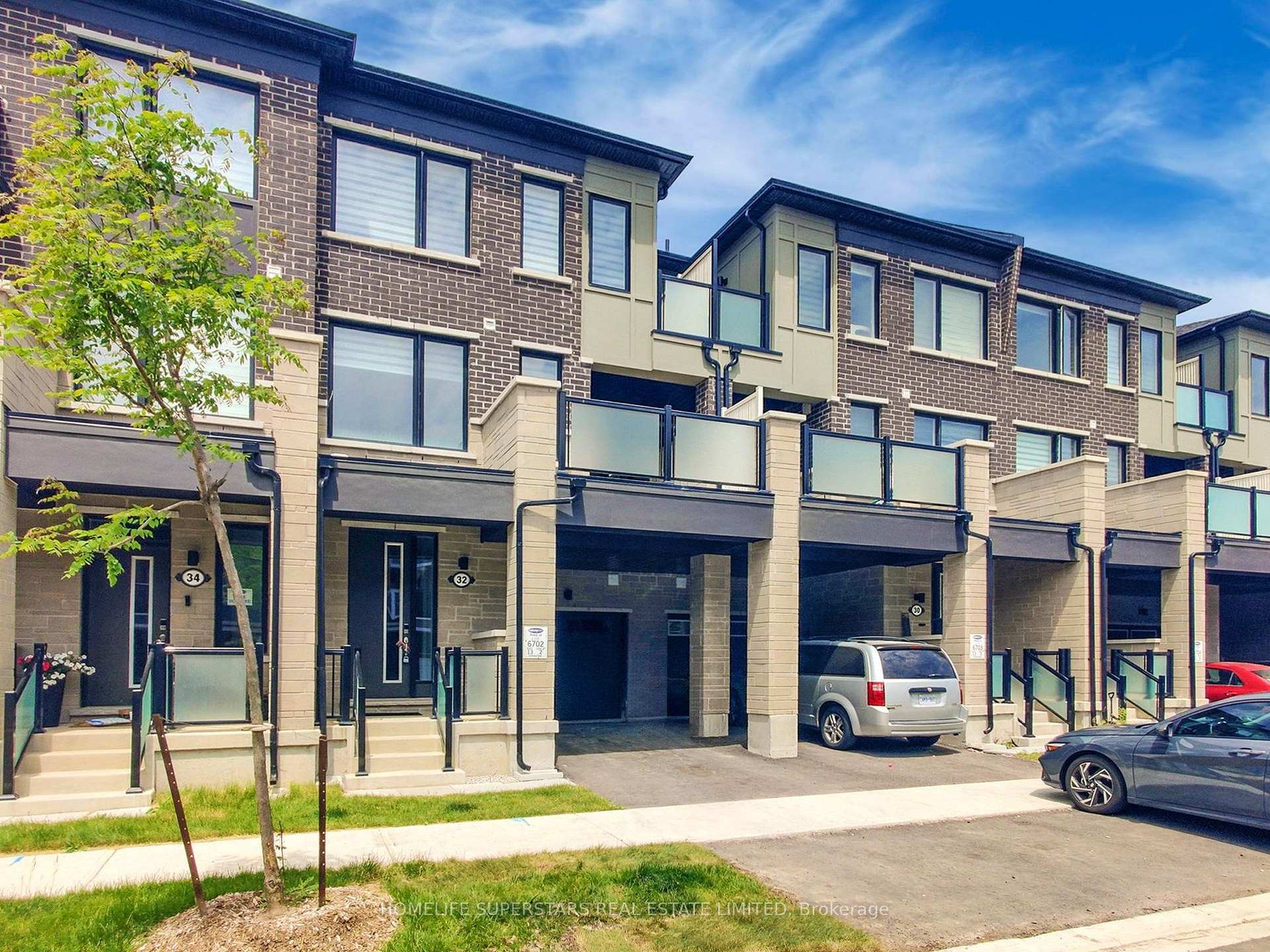 Front of 32 Melmar Street