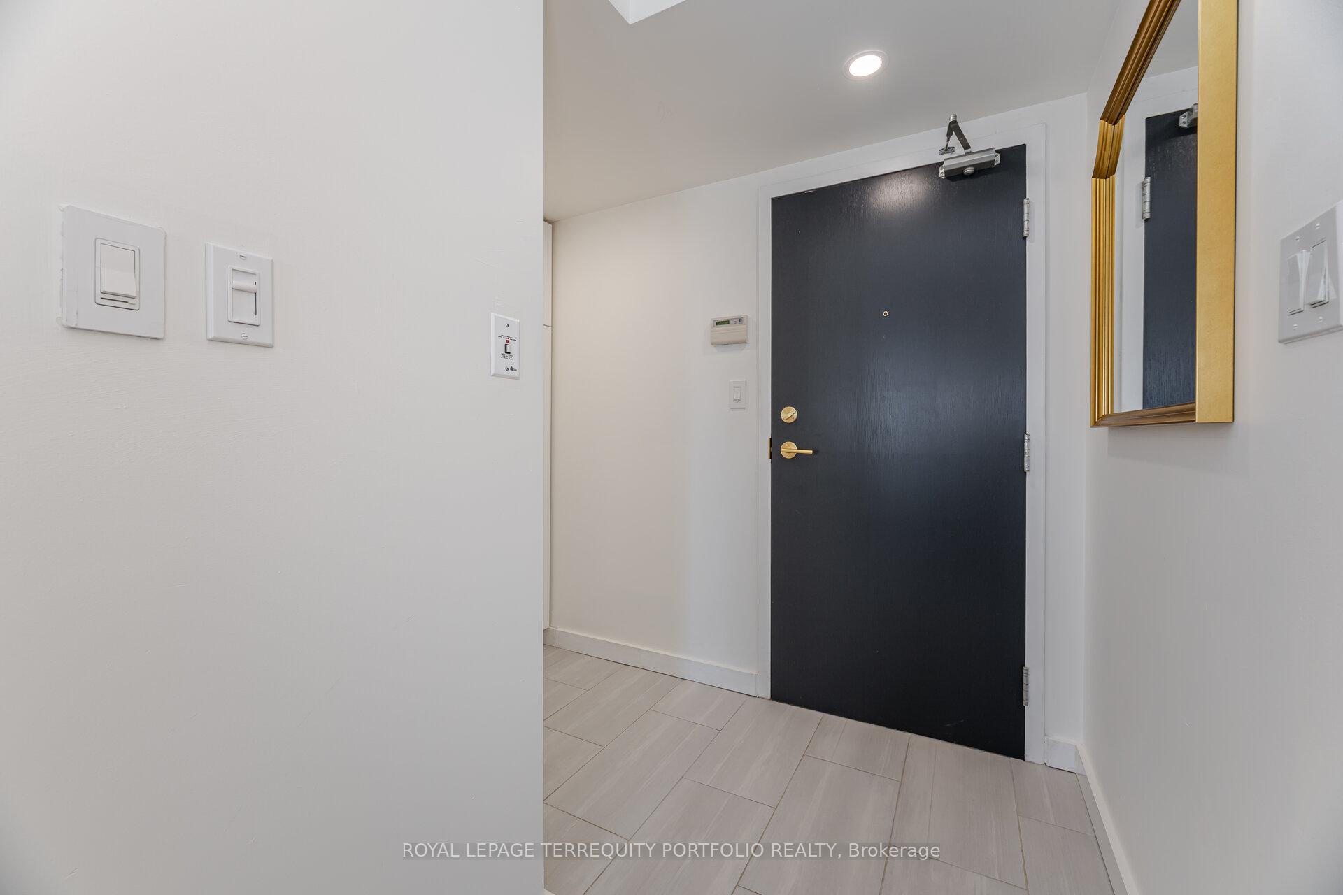 Photo 4 of Unit 923, 230 King Street E, Toronto, Moss Park — HOMEH