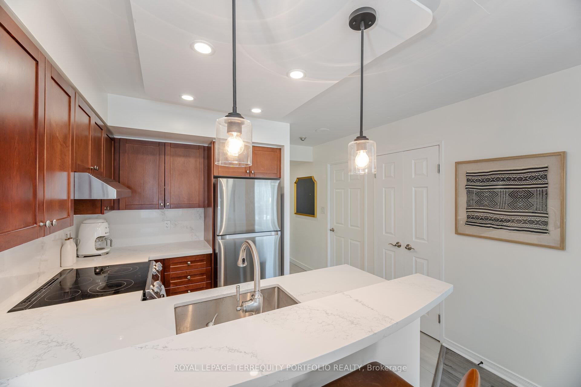 Photo 10 of Unit 923, 230 King Street E, Toronto, Moss Park — HOMEH