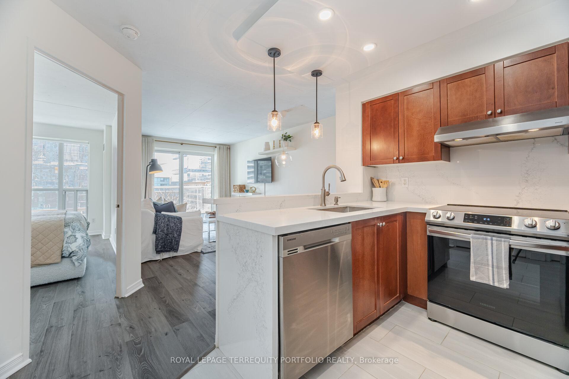 Photo 9 of Unit 923, 230 King Street E, Toronto, Moss Park — HOMEH