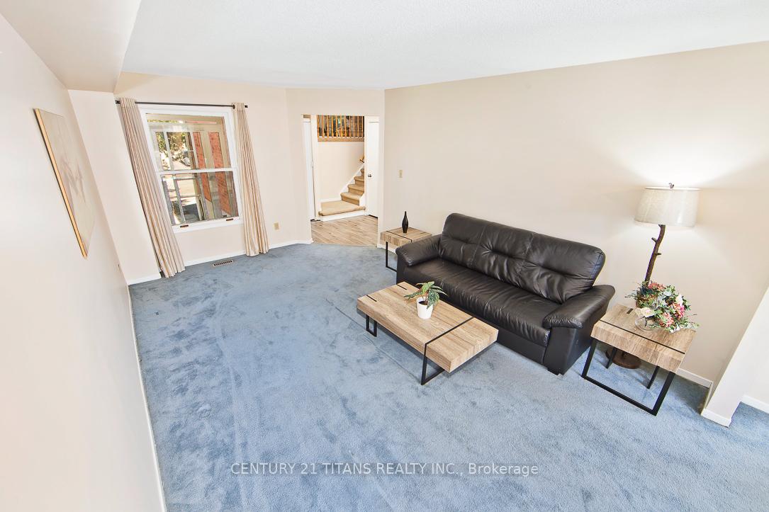 Photo 8 of 75 Cornwall Drive, Ajax, Central — HOMEH