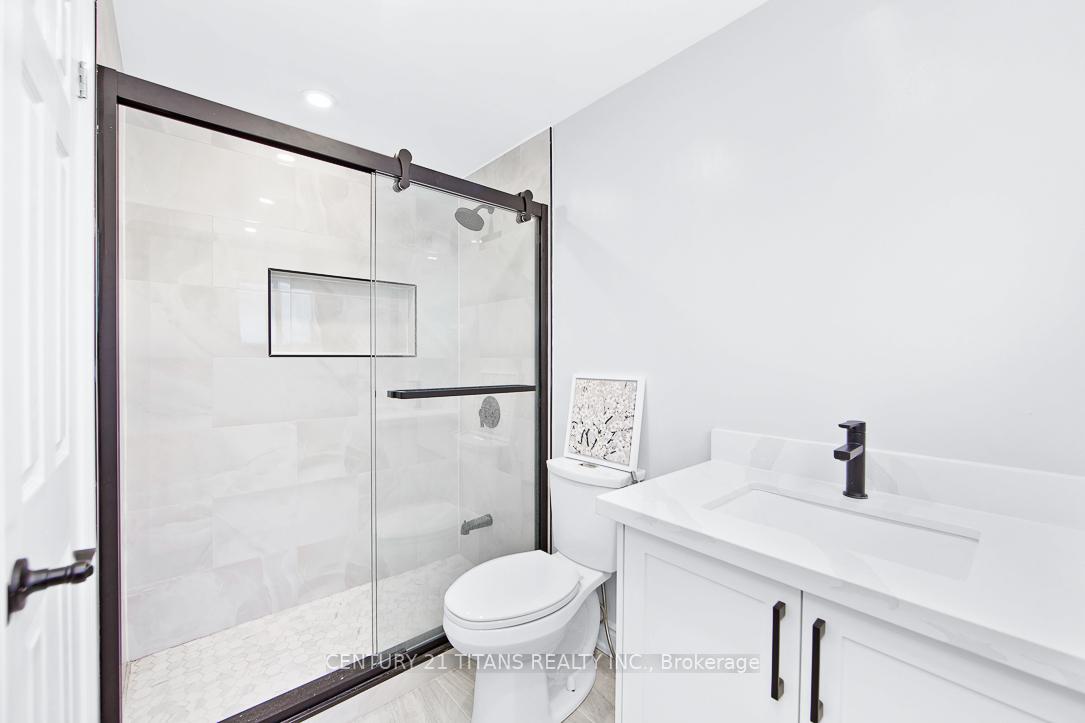 Photo 16 of 75 Cornwall Drive, Ajax, Central — HOMEH