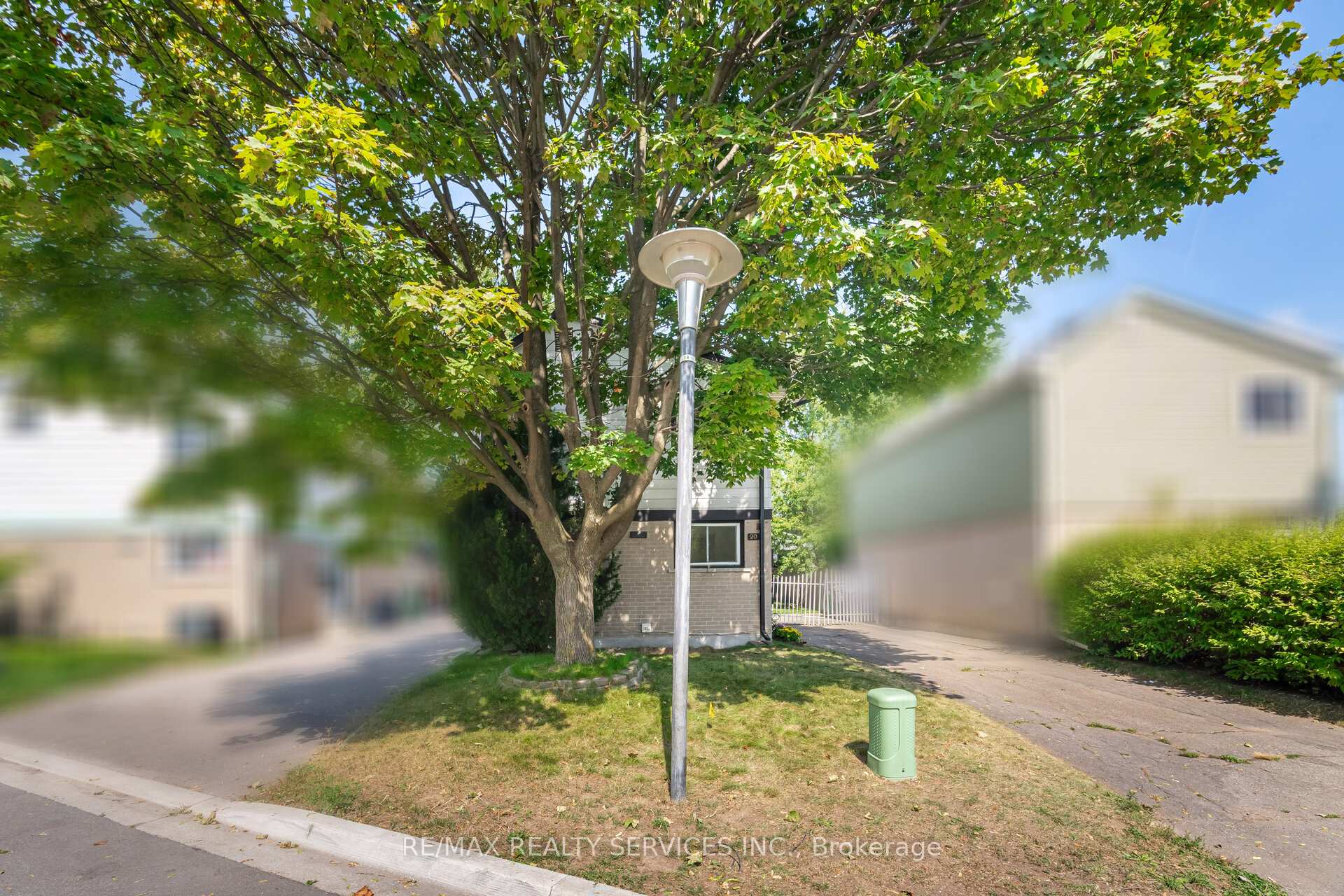 Photo 6 of 20 Greenhills Square, Brampton, Northgate — HOMEH