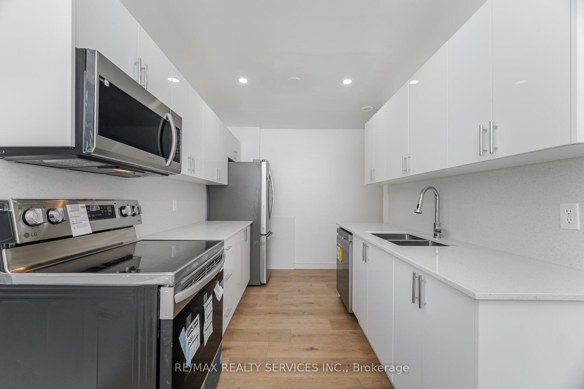 Photo 12 of 20 Greenhills Square, Brampton, Northgate — HOMEH
