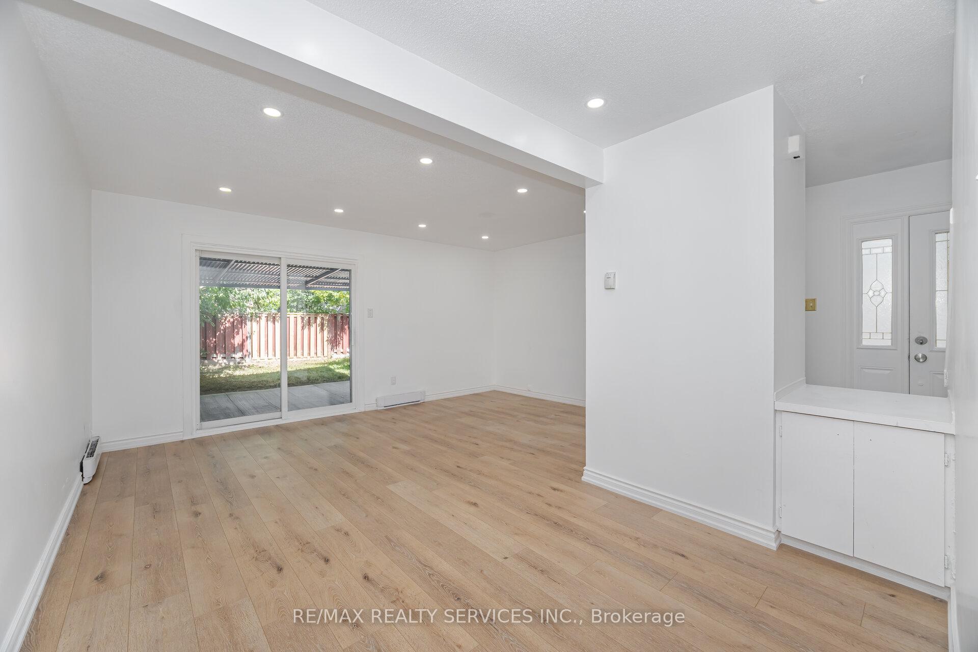 Photo 14 of 20 Greenhills Square, Brampton, Northgate — HOMEH