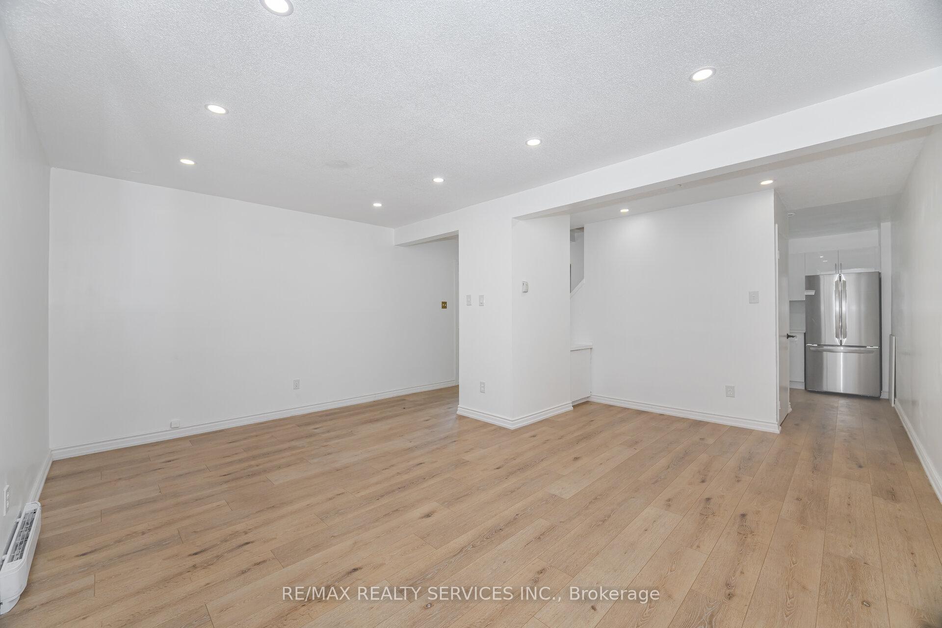 Photo 15 of 20 Greenhills Square, Brampton, Northgate — HOMEH
