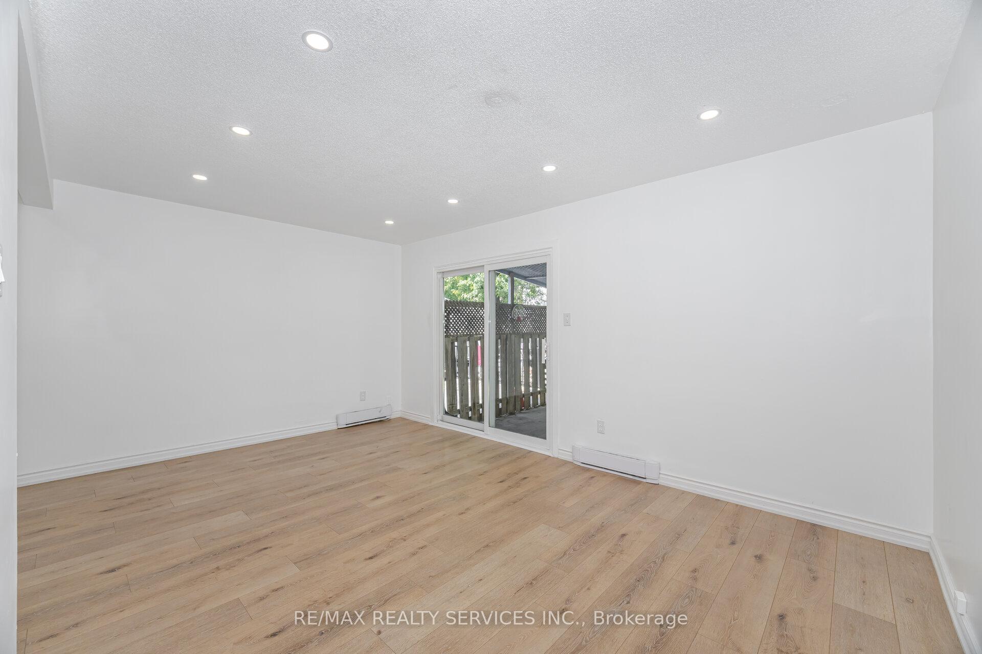 Photo 16 of 20 Greenhills Square, Brampton, Northgate — HOMEH