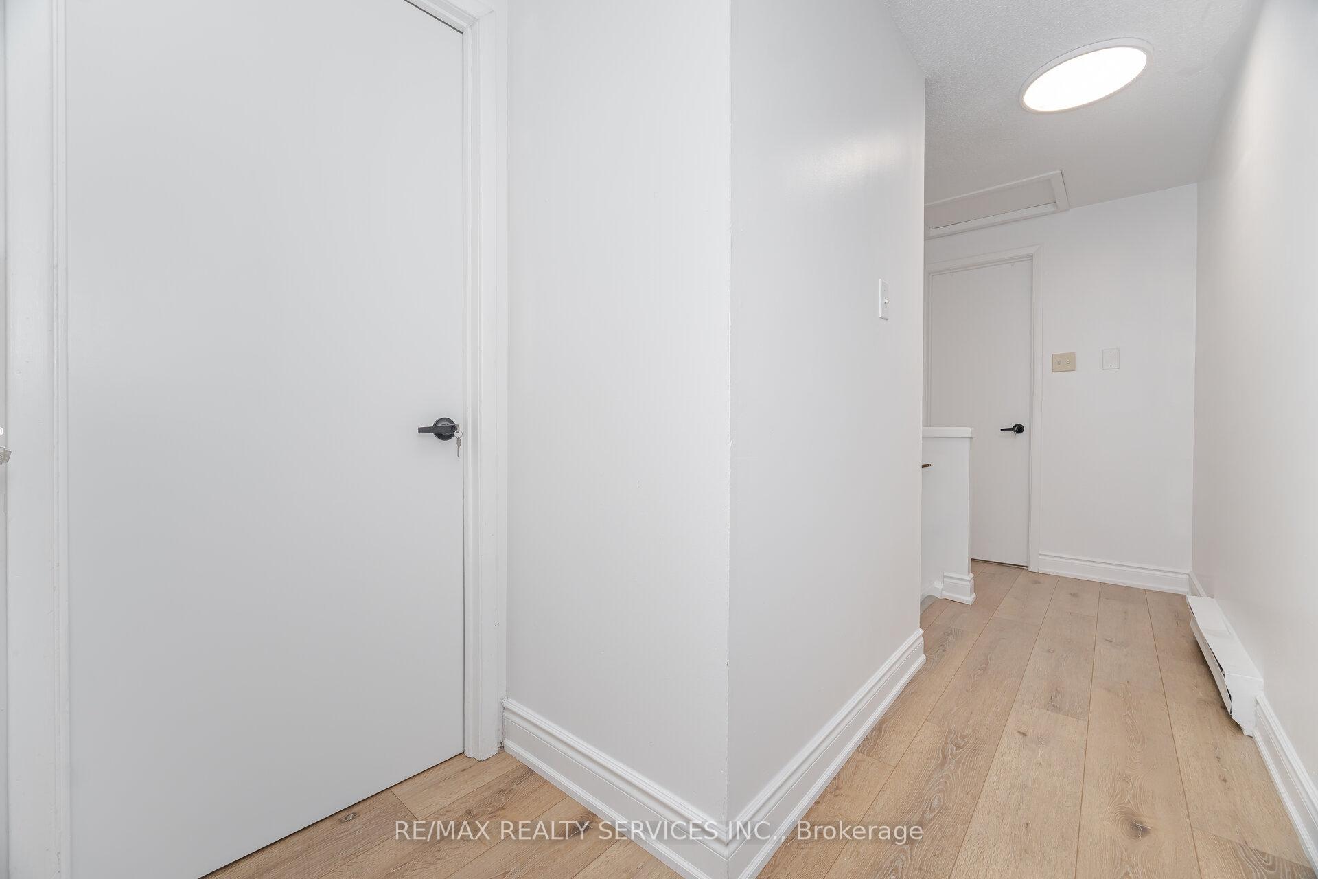 Photo 21 of 20 Greenhills Square, Brampton, Northgate — HOMEH