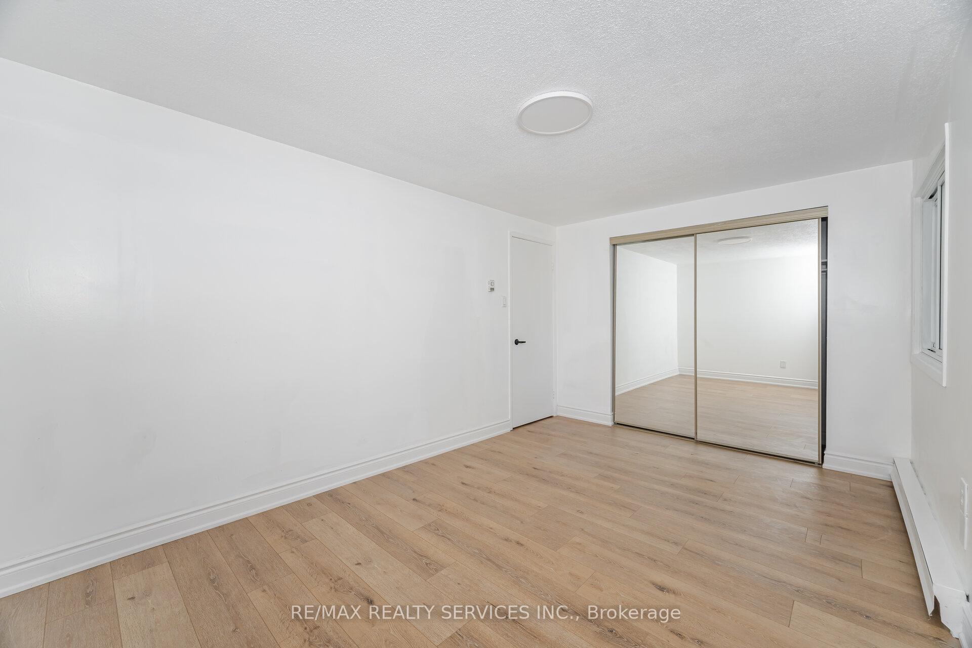 Photo 24 of 20 Greenhills Square, Brampton, Northgate — HOMEH