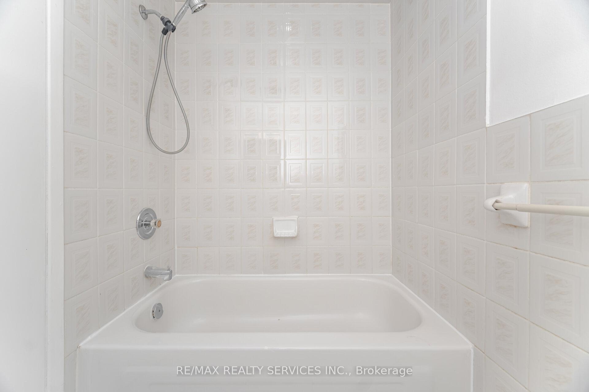 Photo 30 of 20 Greenhills Square, Brampton, Northgate — HOMEH