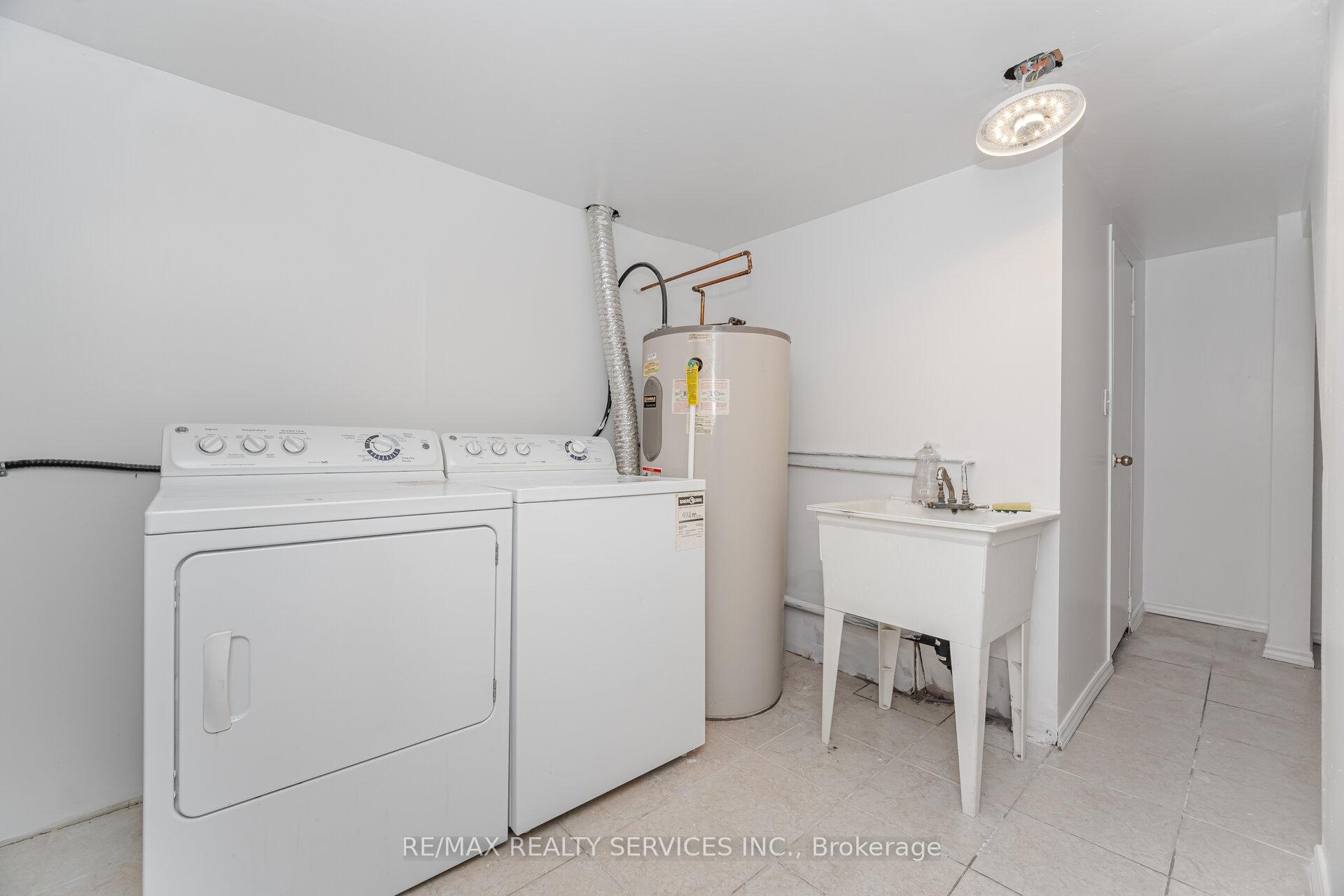 Photo 39 of 20 Greenhills Square, Brampton, Northgate — HOMEH