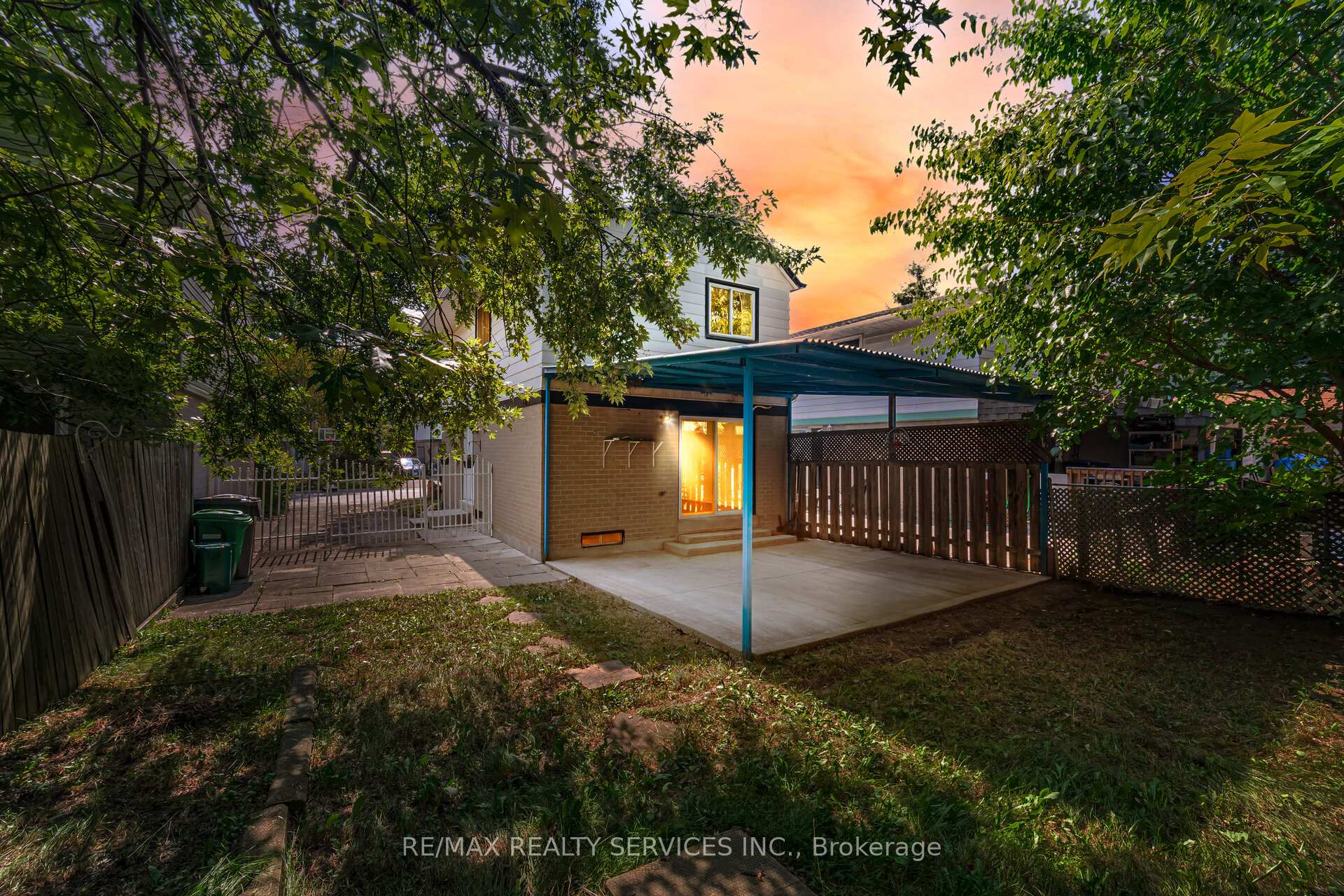 Photo 44 of 20 Greenhills Square, Brampton, Northgate — HOMEH