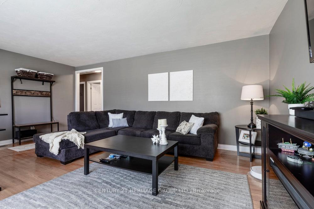 Photo 3 of 273 Montmorency Drive, Hamilton, Red Hill — HOMEH