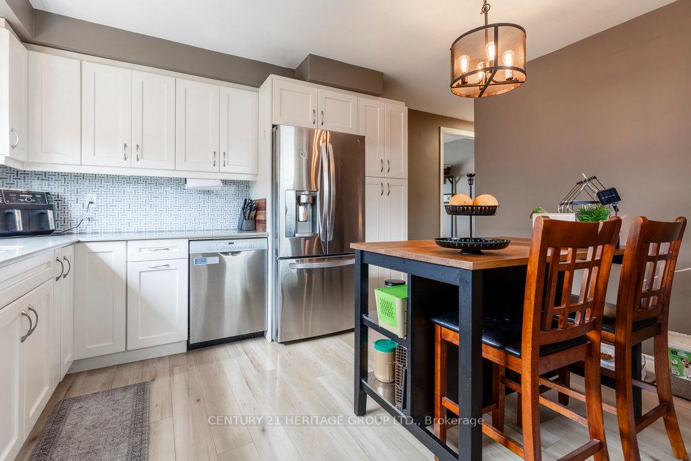 Photo 12 of 273 Montmorency Drive, Hamilton, Red Hill — HOMEH