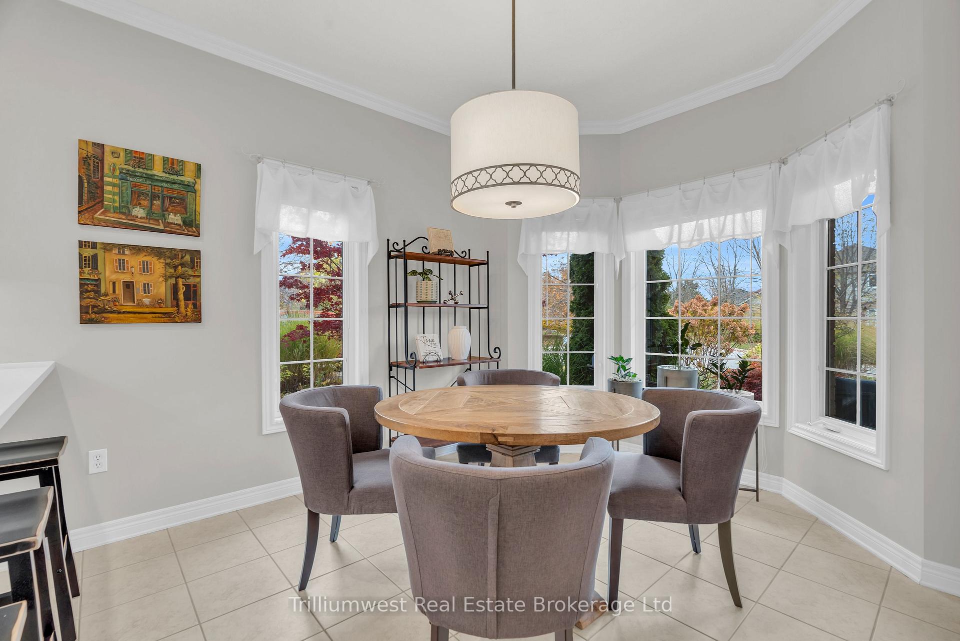 Photo 11 of 302 Farley Drive, Guelph, Pineridge/Westminster Woods — HOMEH