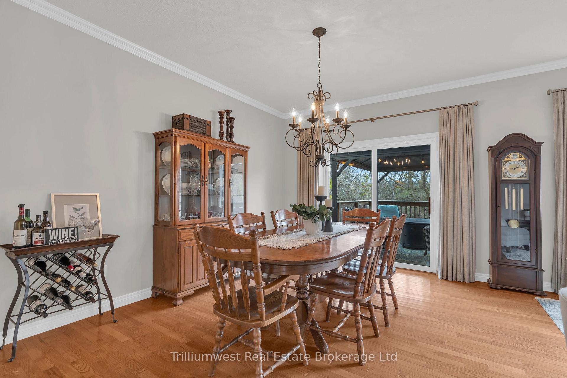Photo 14 of 302 Farley Drive, Guelph, Pineridge/Westminster Woods — HOMEH