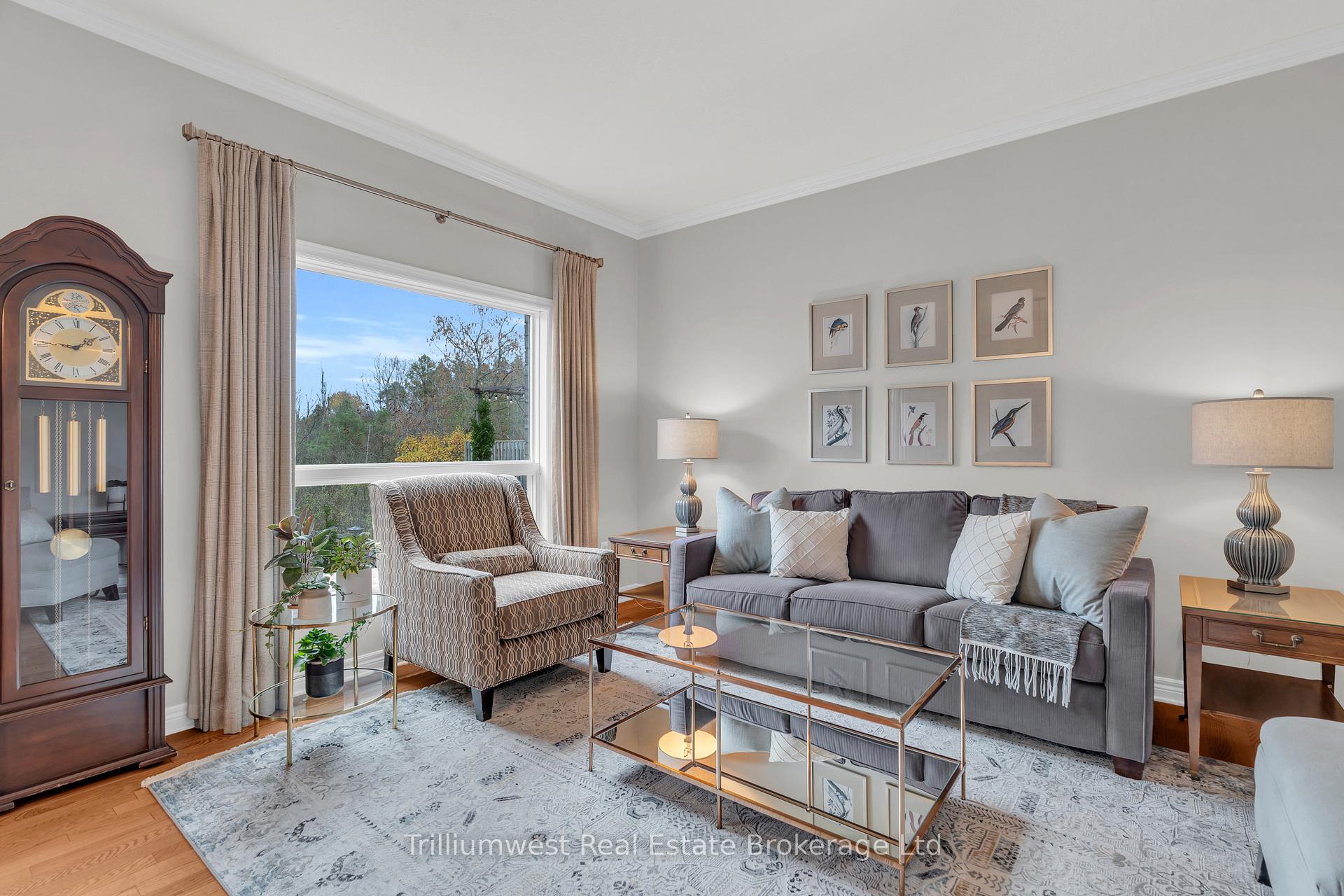 Photo 16 of 302 Farley Drive, Guelph, Pineridge/Westminster Woods — HOMEH